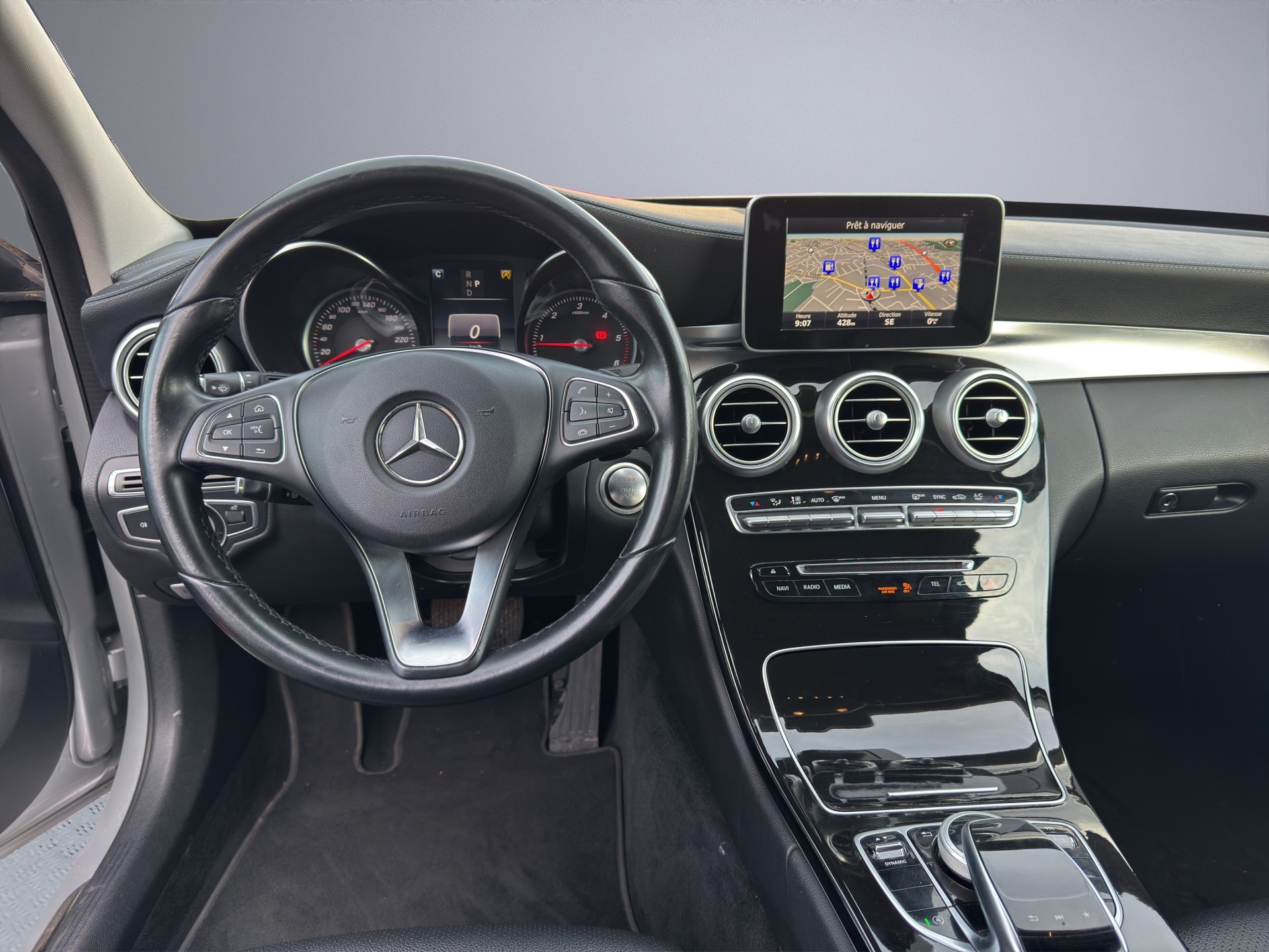 MERCEDES-BENZ C 250 d AMG Line 4Matic 9G-Tronic-image-11