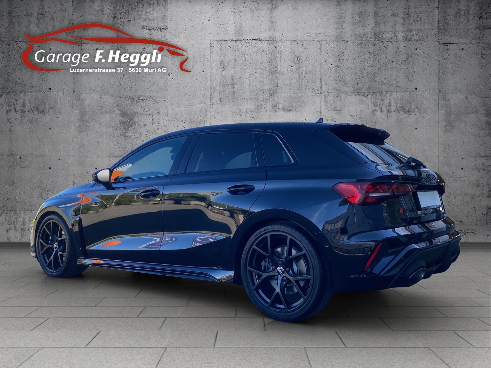 AUDI RS3 Sportback 2.5 TFSI quattro S-Tronic-image-3