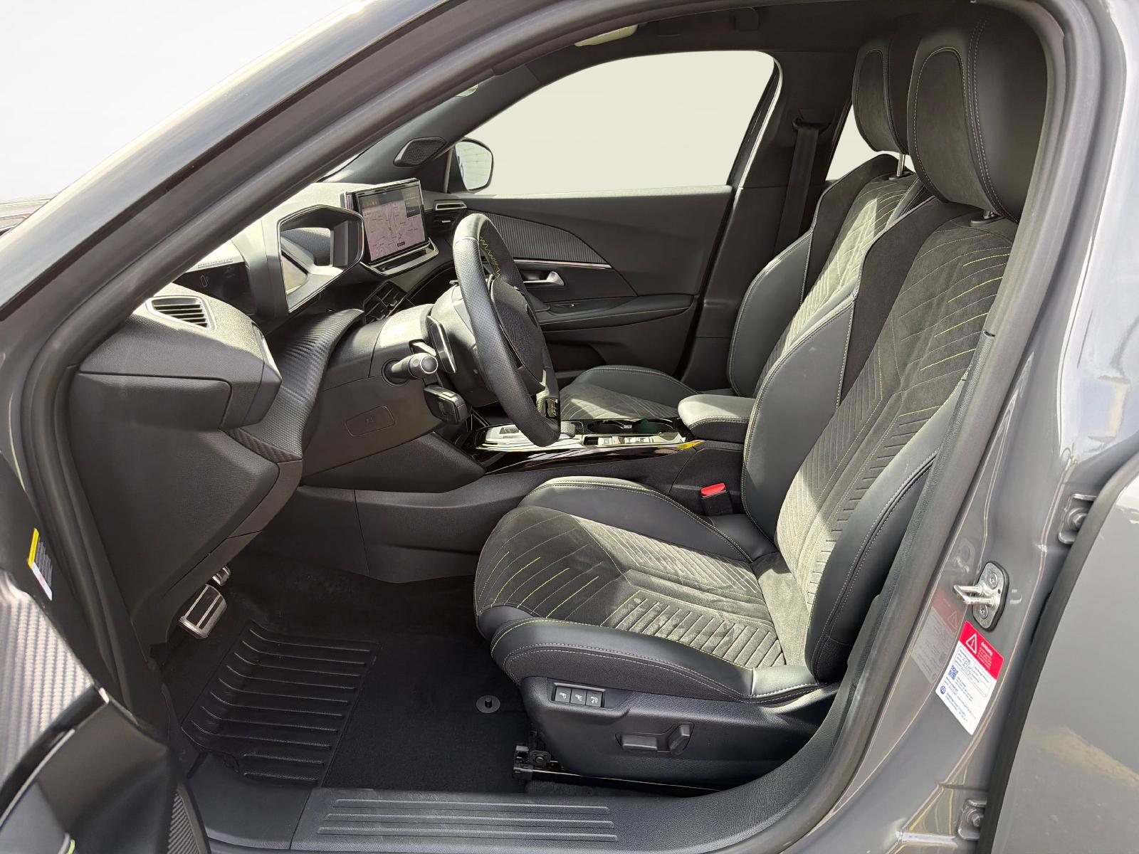 PEUGEOT 2008 1.2 PureTech 130 GT-image-13