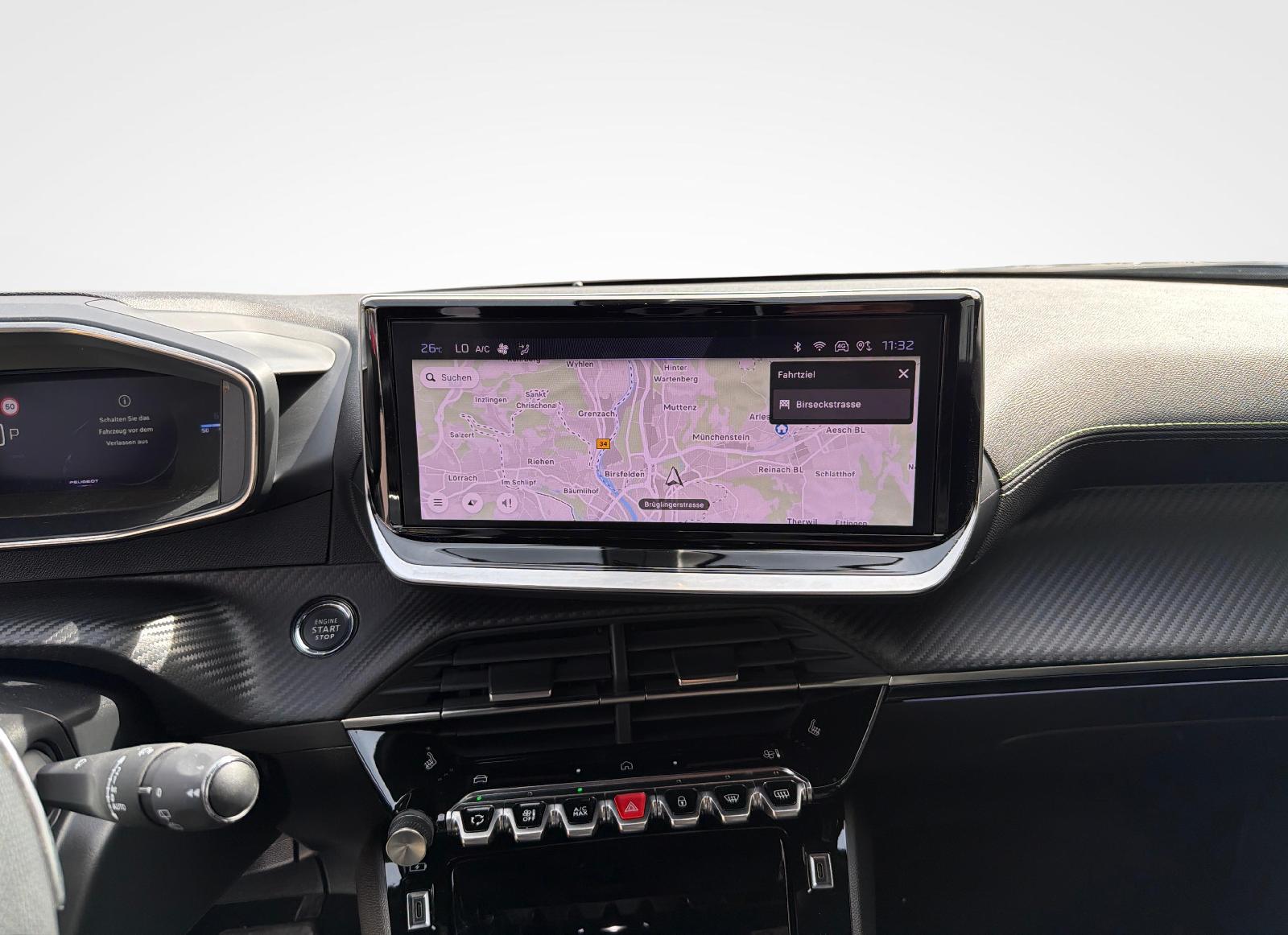 PEUGEOT 2008 1.2 PureTech 130 GT-image-14