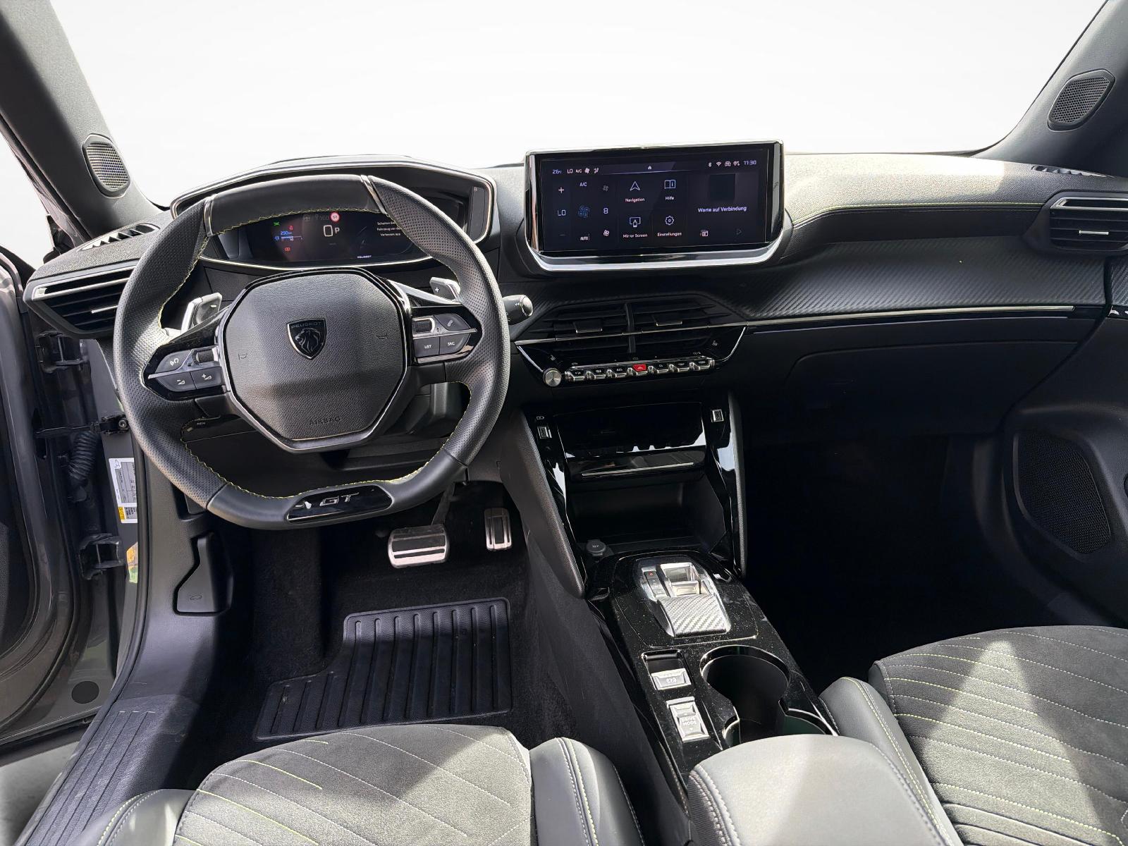 PEUGEOT 2008 1.2 PureTech 130 GT-image-6