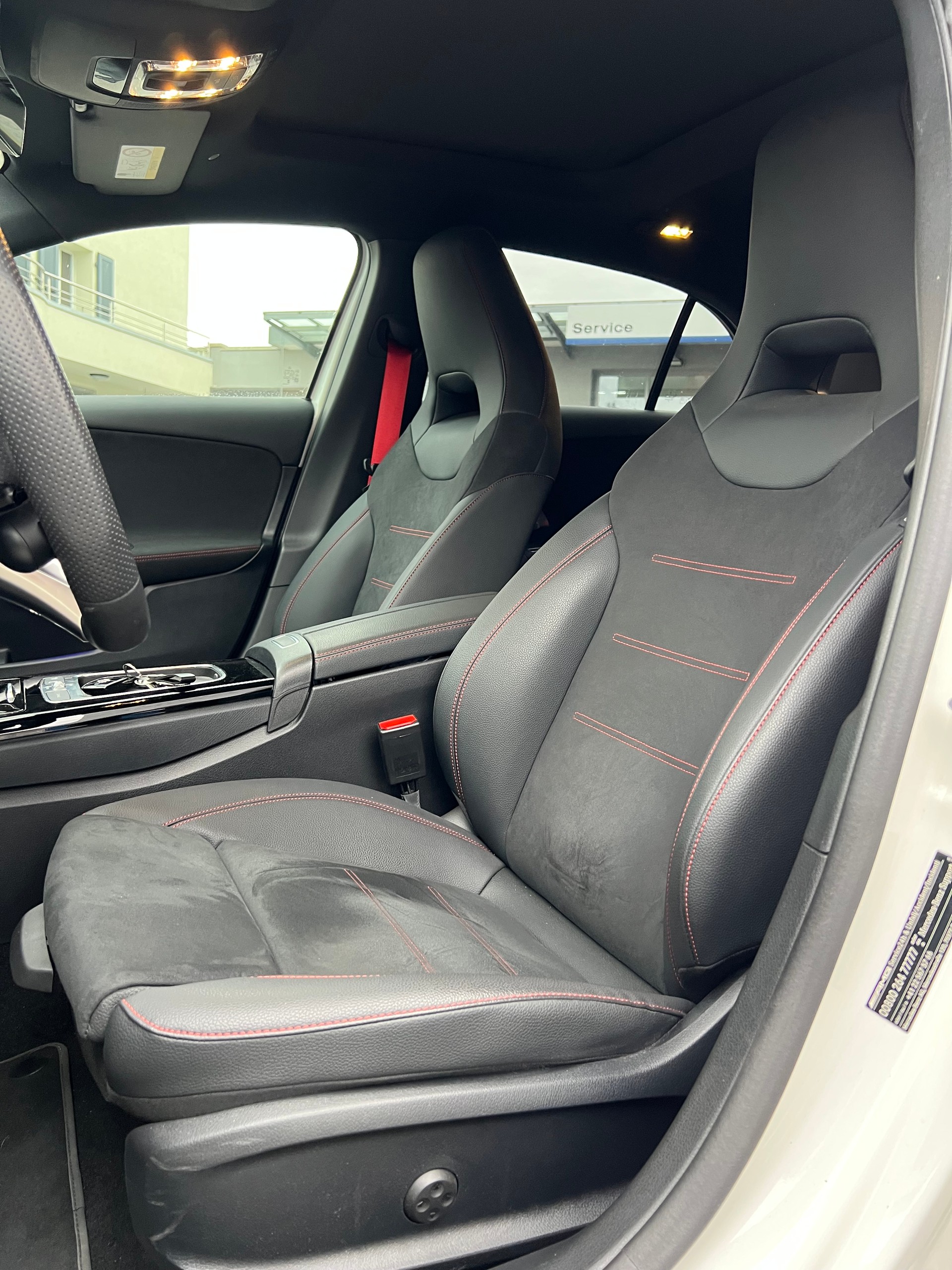 MERCEDES-BENZ A AMG 35 4Matic+ 8G-DCT-image-12