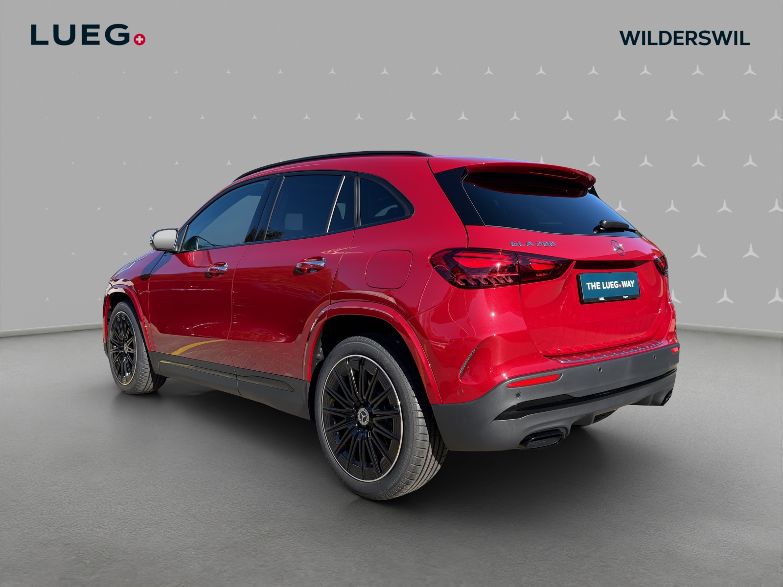 MERCEDES-BENZ GLA 200 7G-DCT-image-2