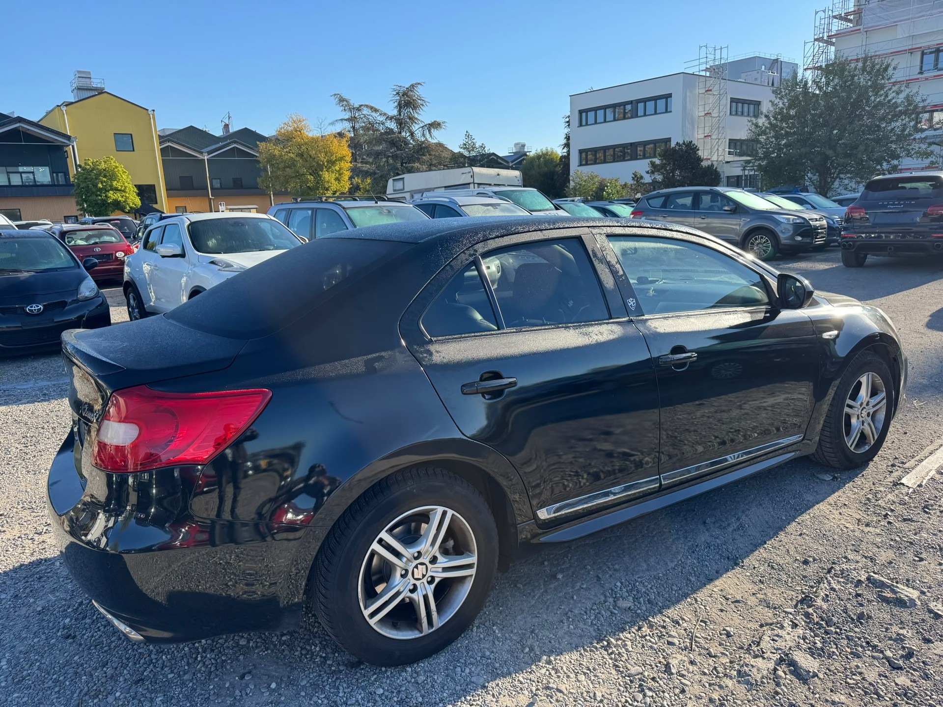 SUZUKI Kizashi 2.4 Sergio Cellano 4WD CVT-image-3