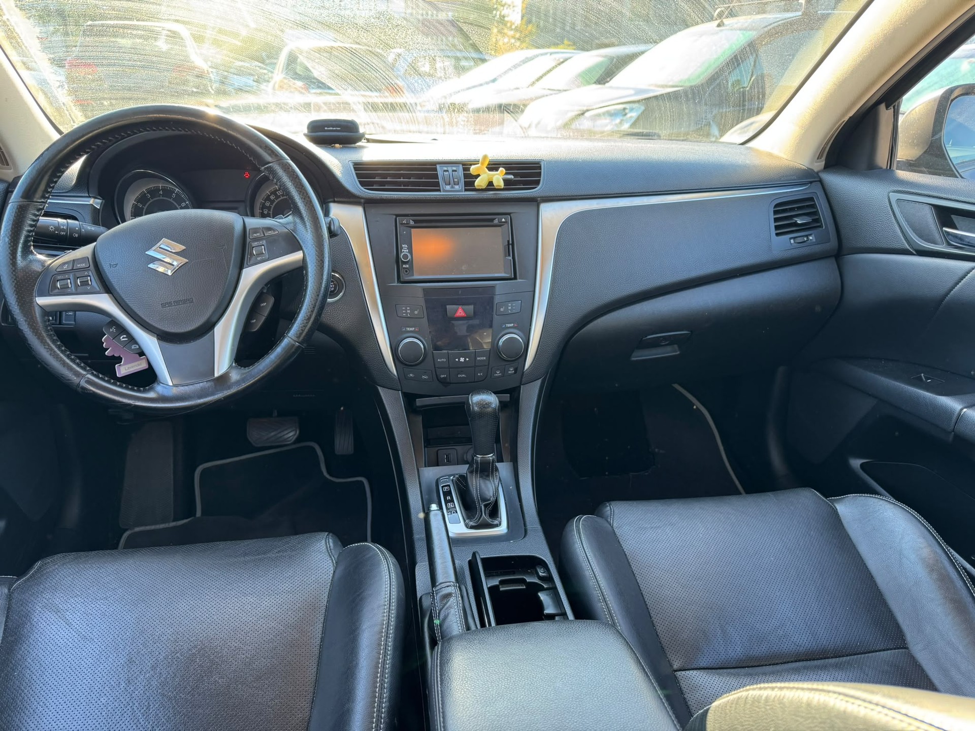 SUZUKI Kizashi 2.4 Sergio Cellano 4WD CVT-image-10