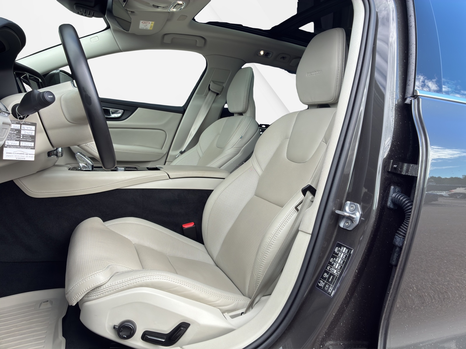 VOLVO V60 2.0 T6 TE Inscription eAWD-image-9