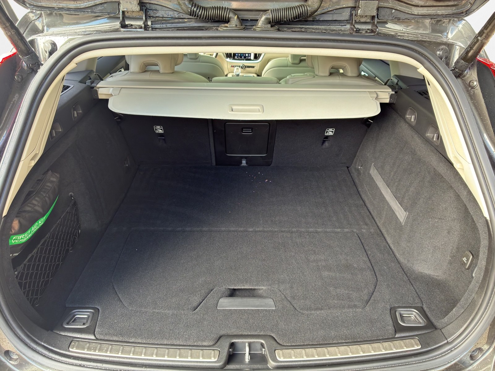 VOLVO V60 2.0 T6 TE Inscription eAWD-image-14
