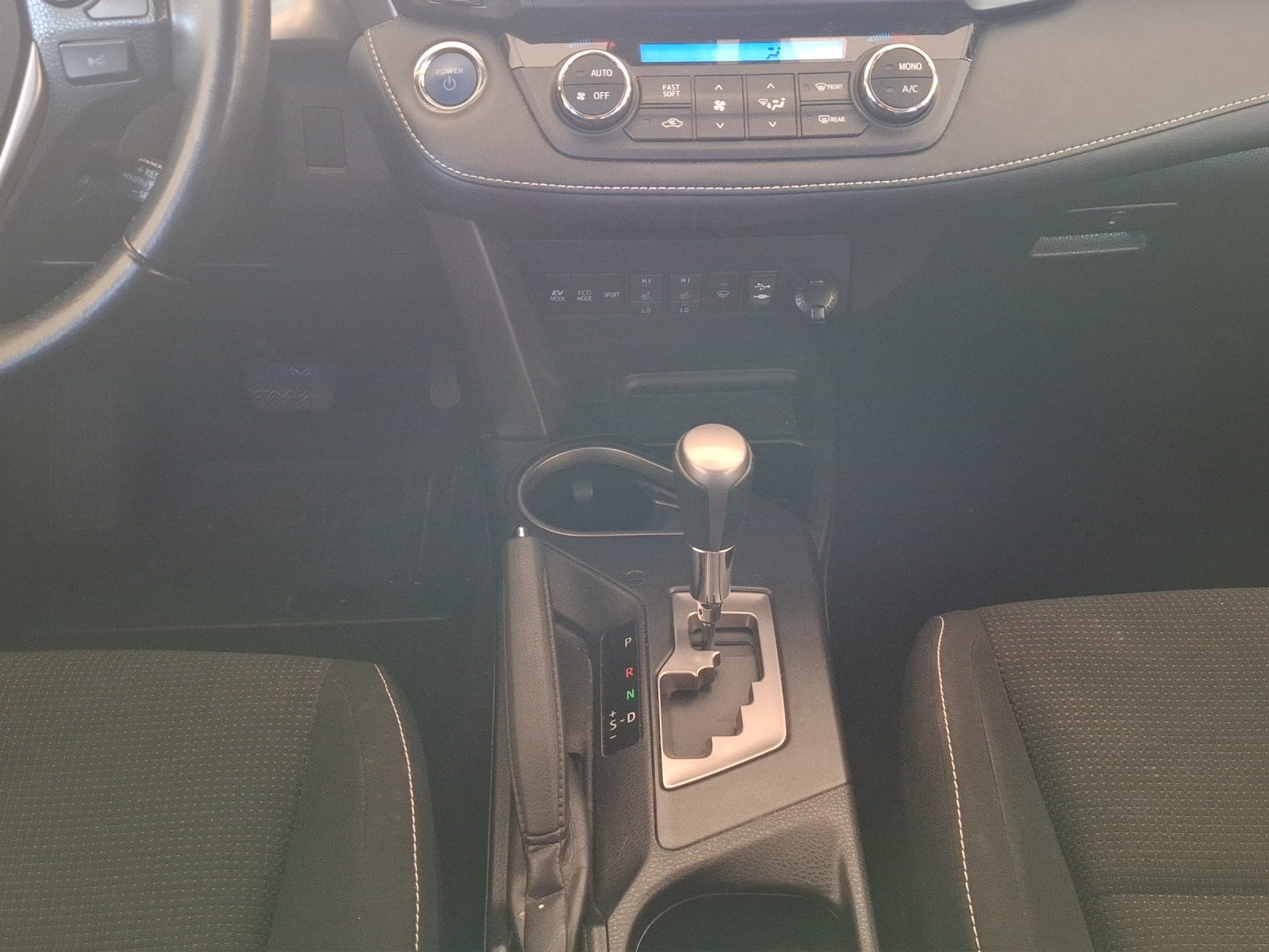 TOYOTA RAV-4 2.5 HSD Trend e-CVT // 8 fach Aluminiumbereift-image-12