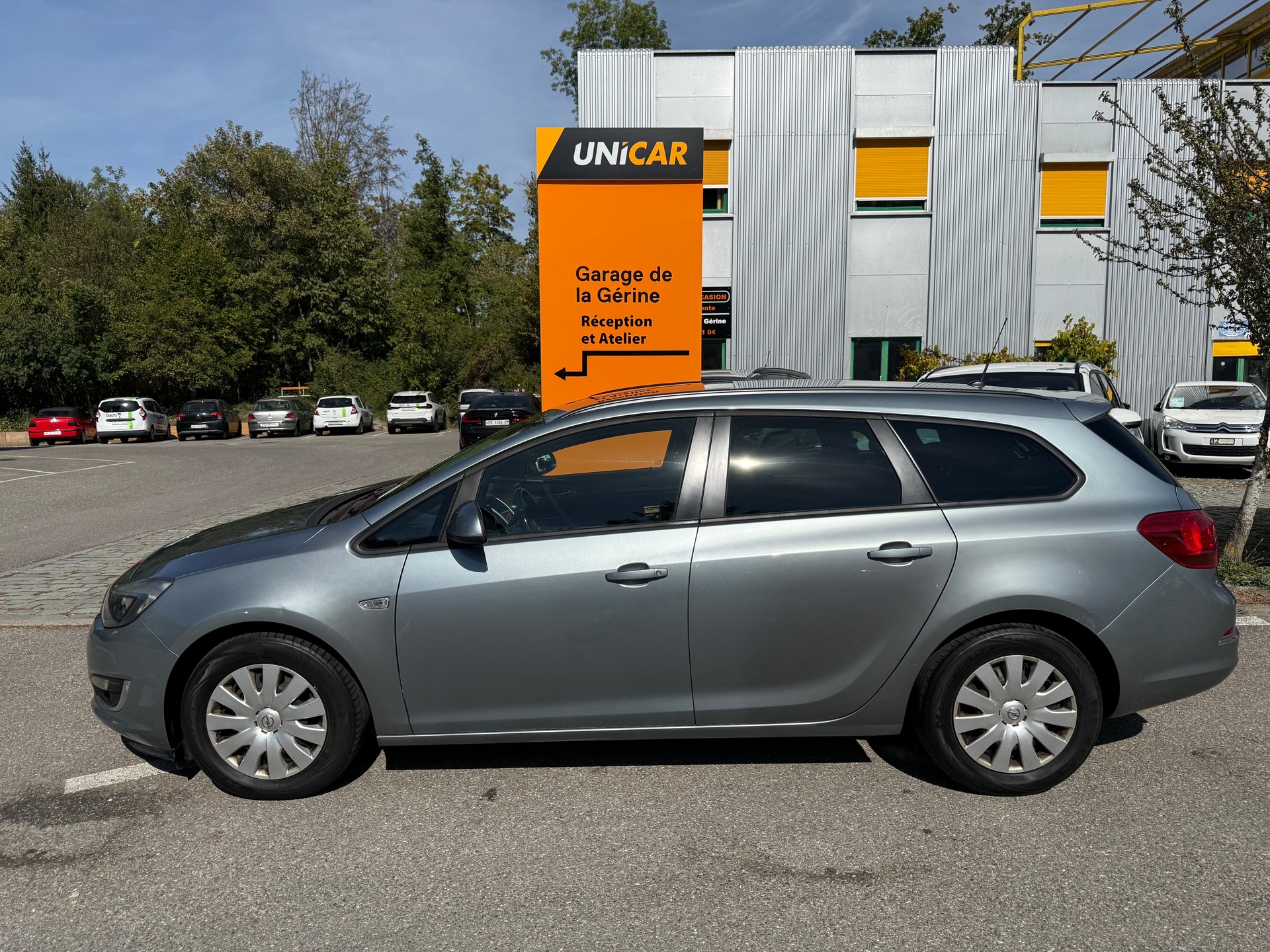 OPEL Astra SportsTourer 1.4i 16V Turbo Active Edition-image-2