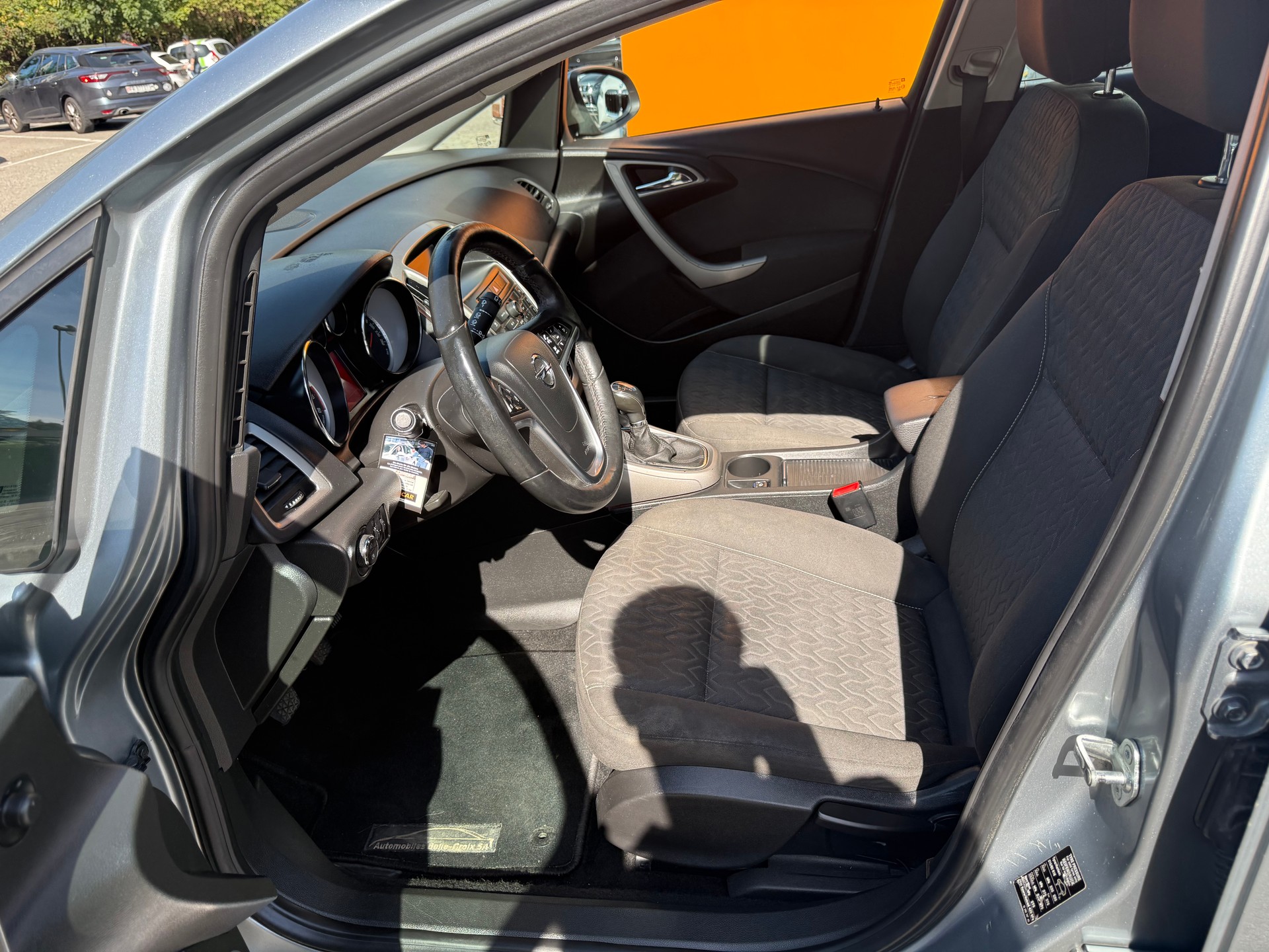 OPEL Astra SportsTourer 1.4i 16V Turbo Active Edition-image-4