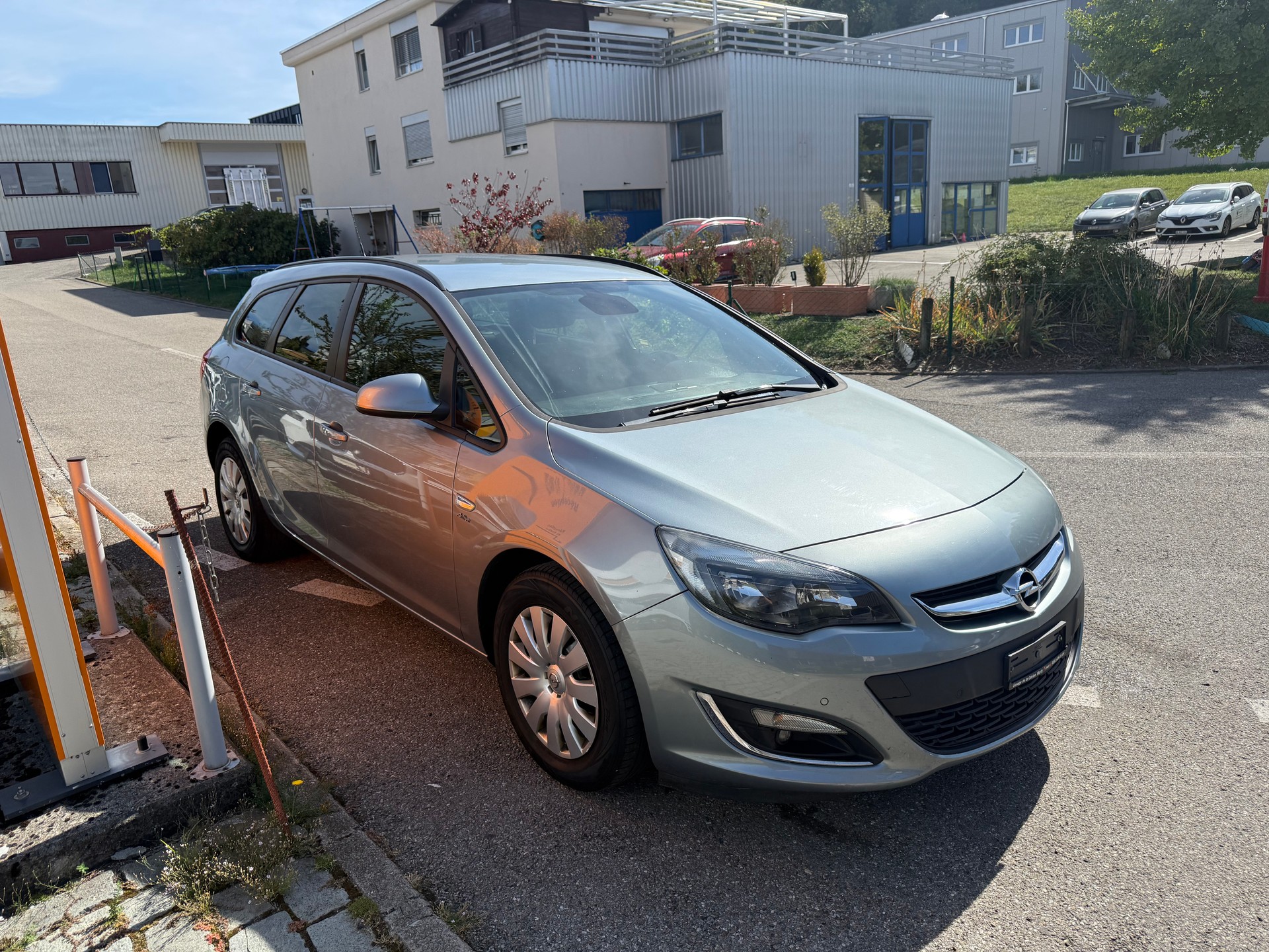 OPEL Astra SportsTourer 1.4i 16V Turbo Active Edition-image-1