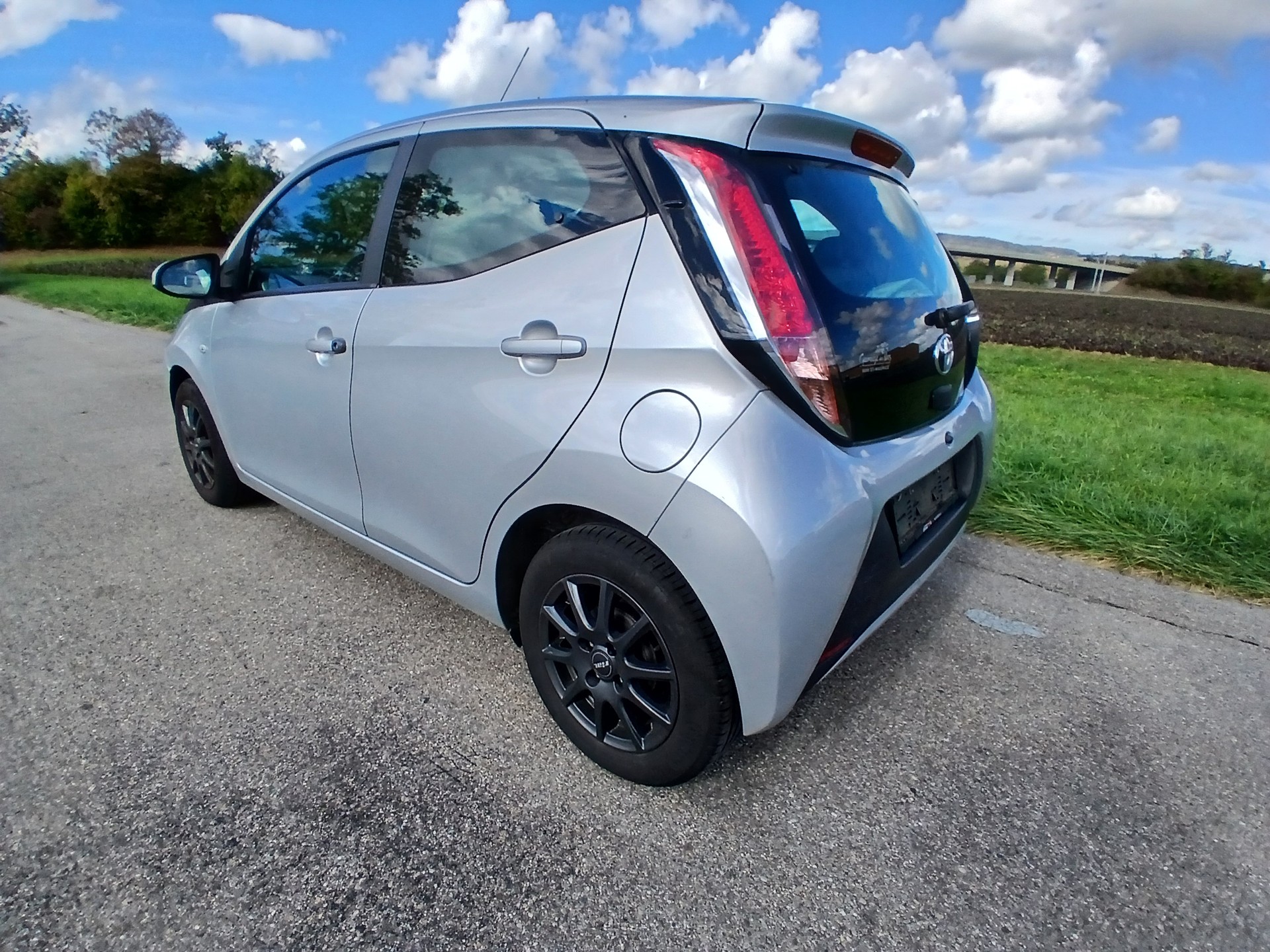 TOYOTA Aygo 1.2 VVT-i Trend-image-2