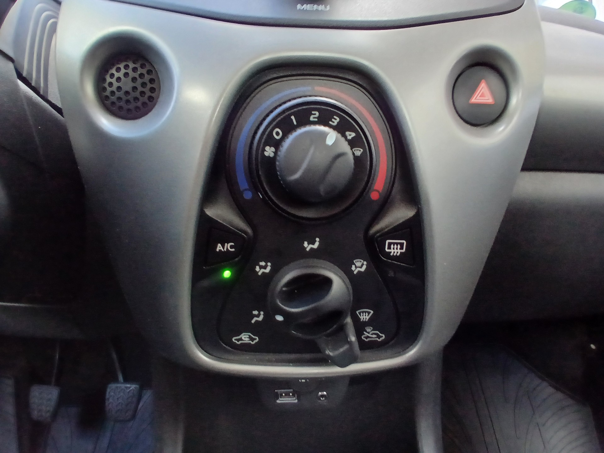 TOYOTA Aygo 1.2 VVT-i Trend-image-11