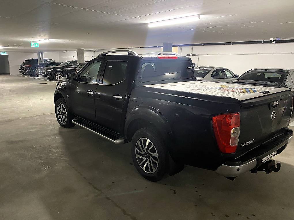 NISSAN NAVARA-image-1