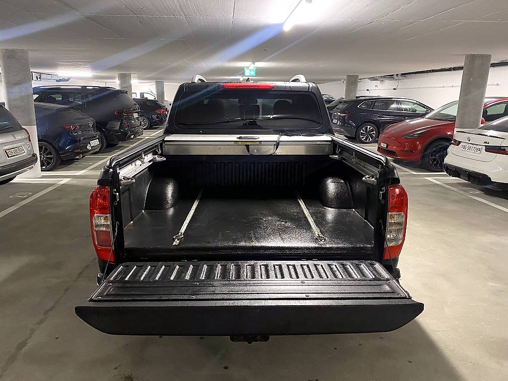 NISSAN NAVARA-image-2