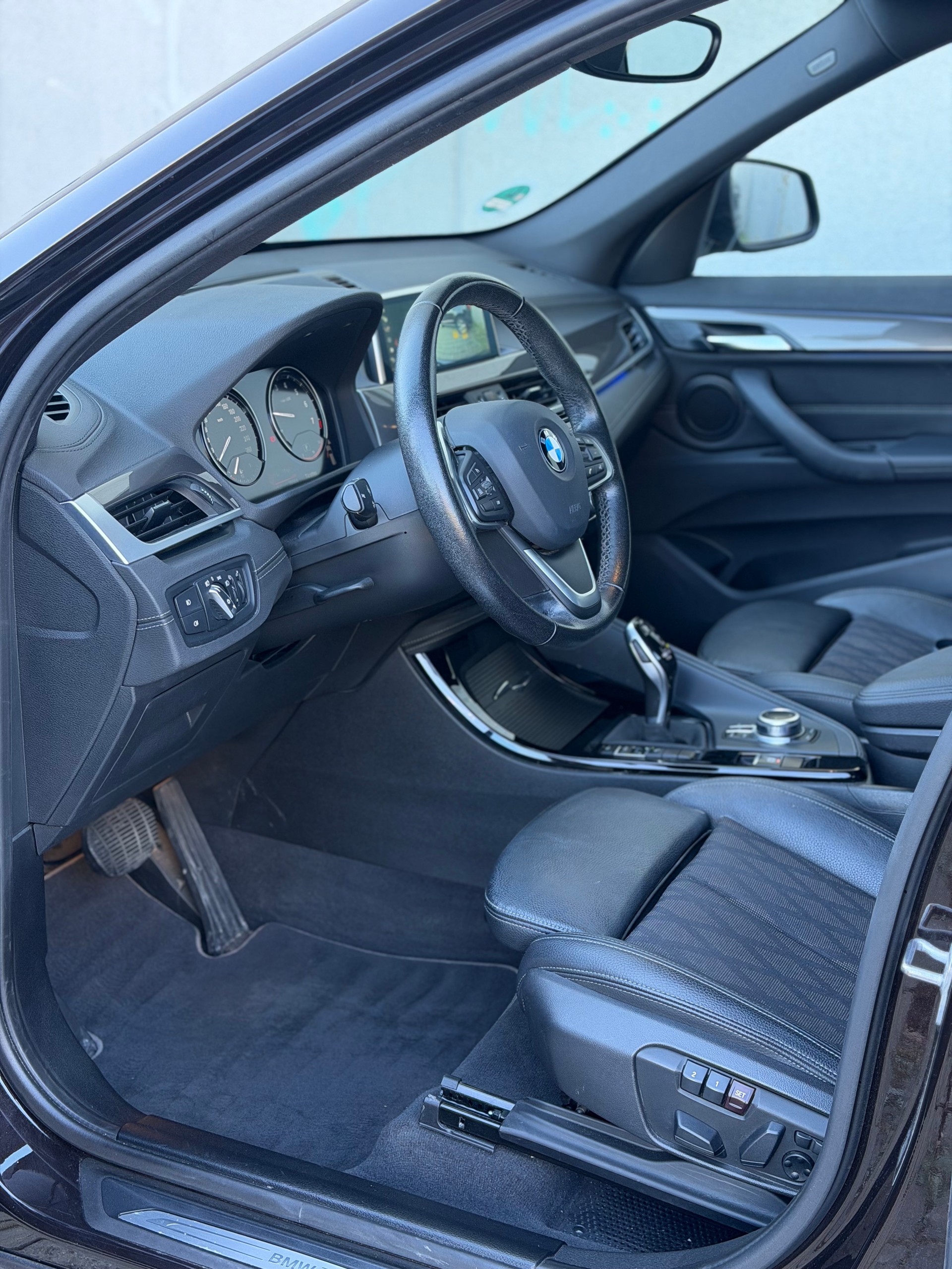 BMW X1 sDrive 18i Steptronic DSK-image-7