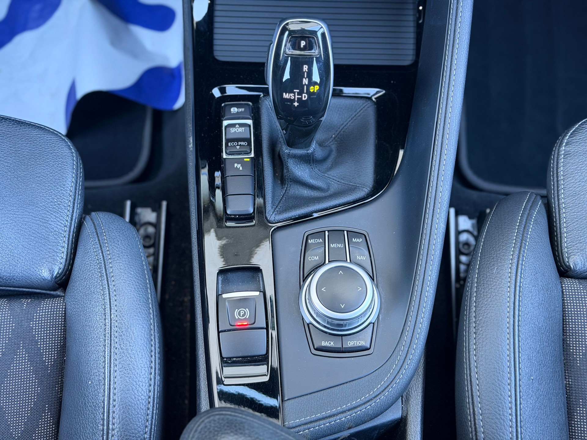 BMW X1 sDrive 18i Steptronic DSK-image-16