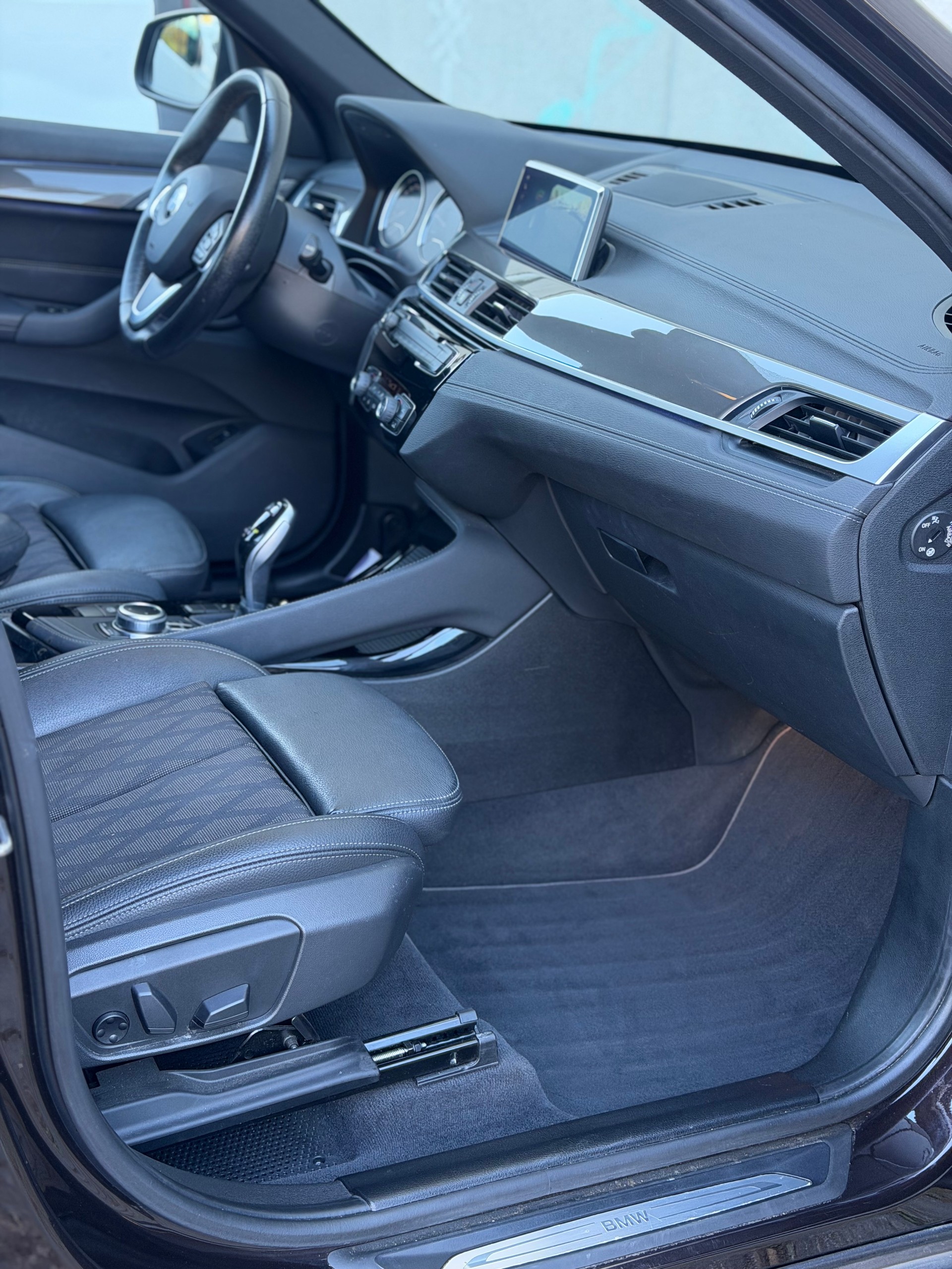 BMW X1 sDrive 18i Steptronic DSK-image-10