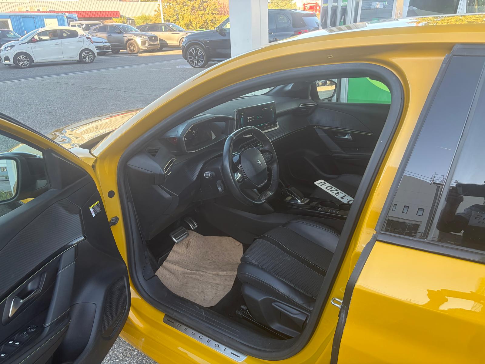 PEUGEOT 208 Elektrik GT-image-6