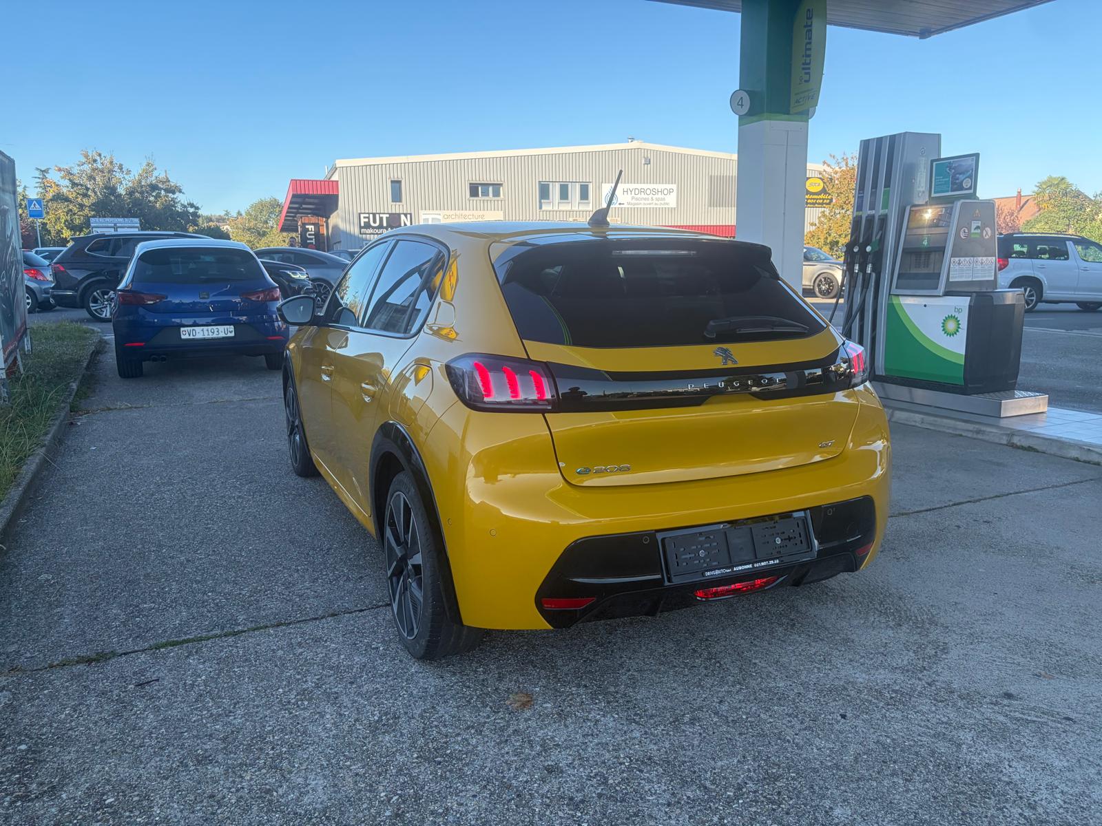 PEUGEOT 208 Elektrik GT-image-5