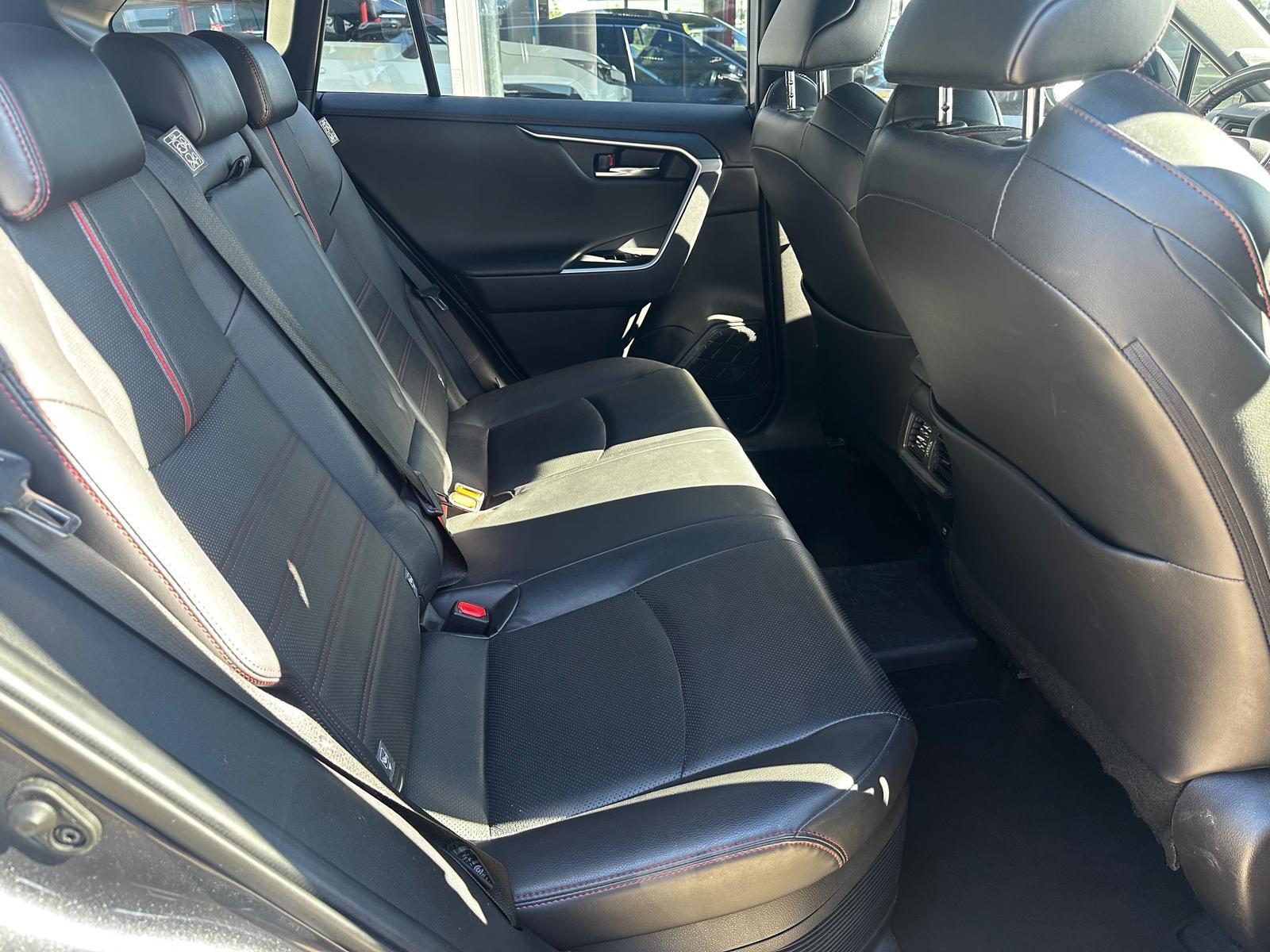 TOYOTA RAV4 2.5 Plug-In-Hybrid Platinum-image-11