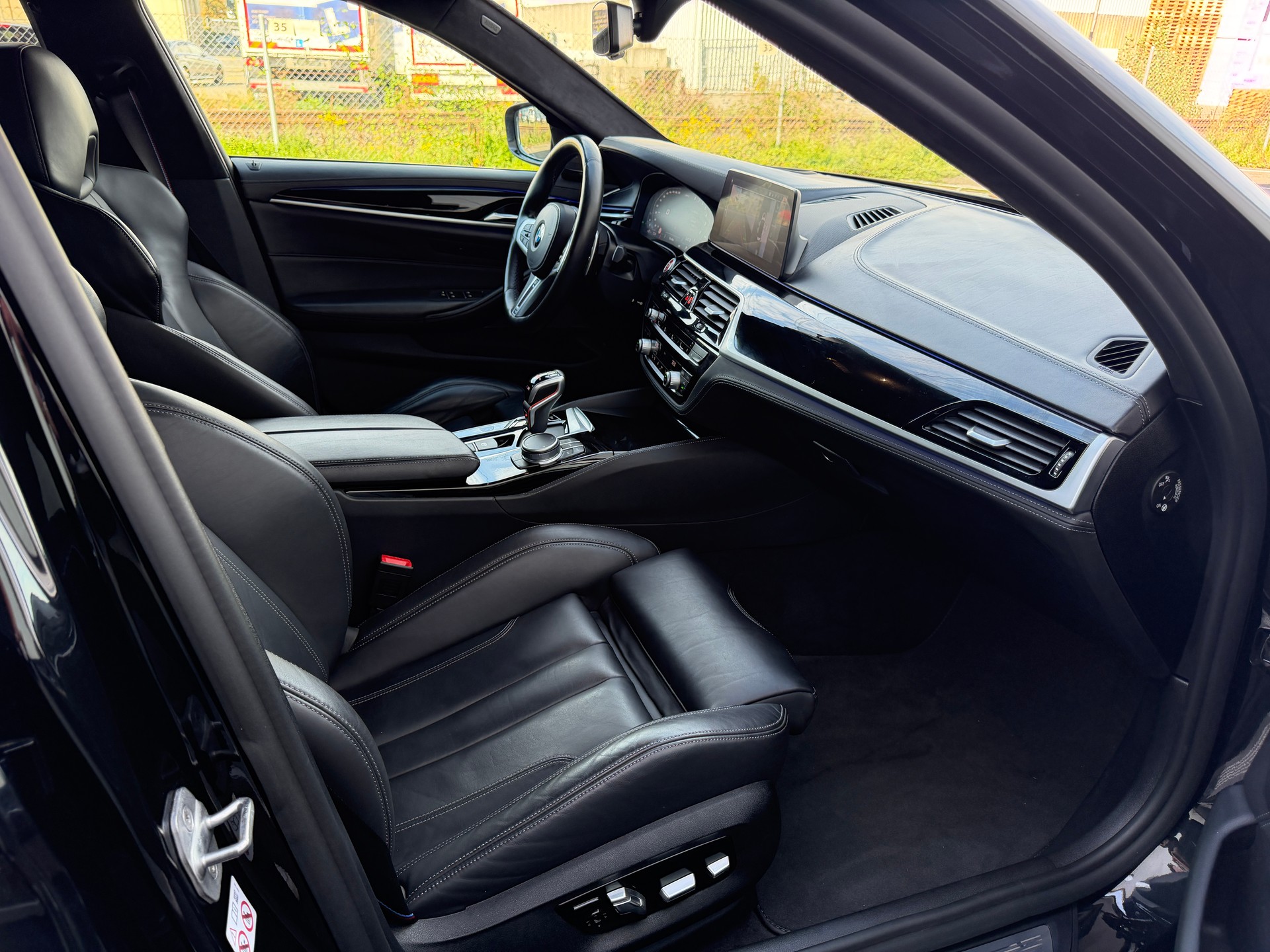 BMW M5 xDrive Competition Drivelogic 🇨🇭 CH-FAHRZEUG-image-10