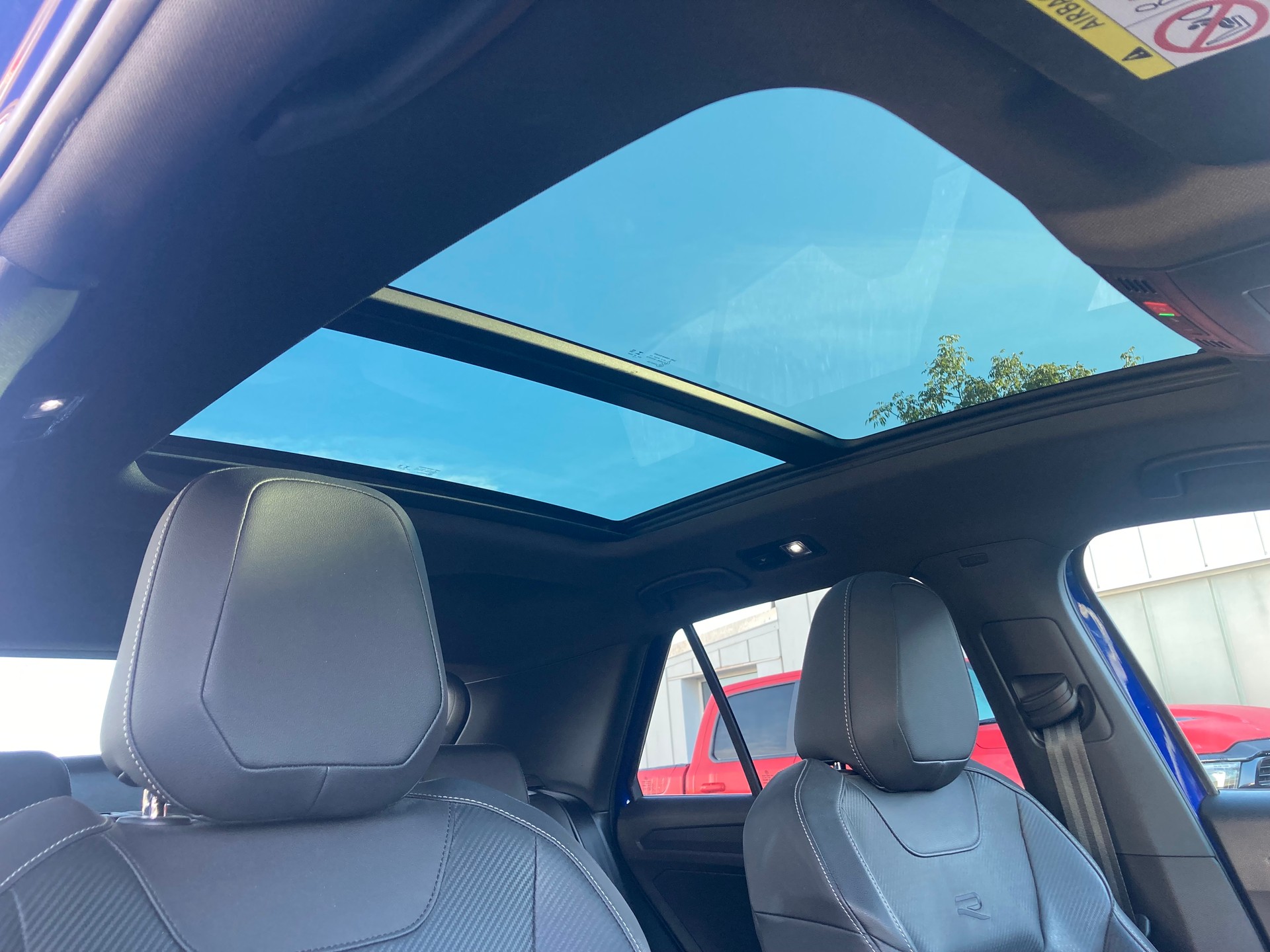 VW T-Roc 2.0 TSI R DSG 4Motion-image-10