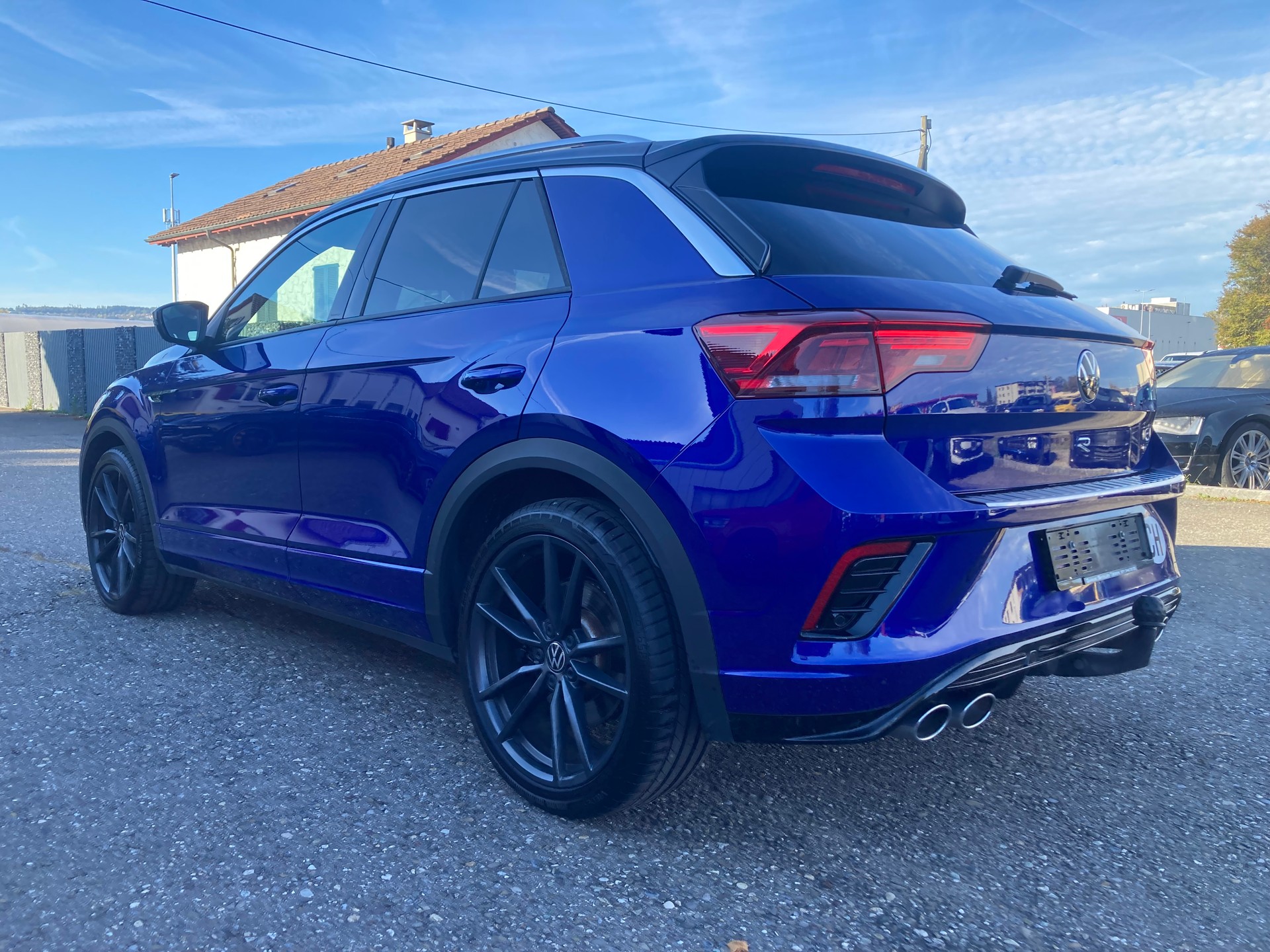VW T-Roc 2.0 TSI R DSG 4Motion-image-3