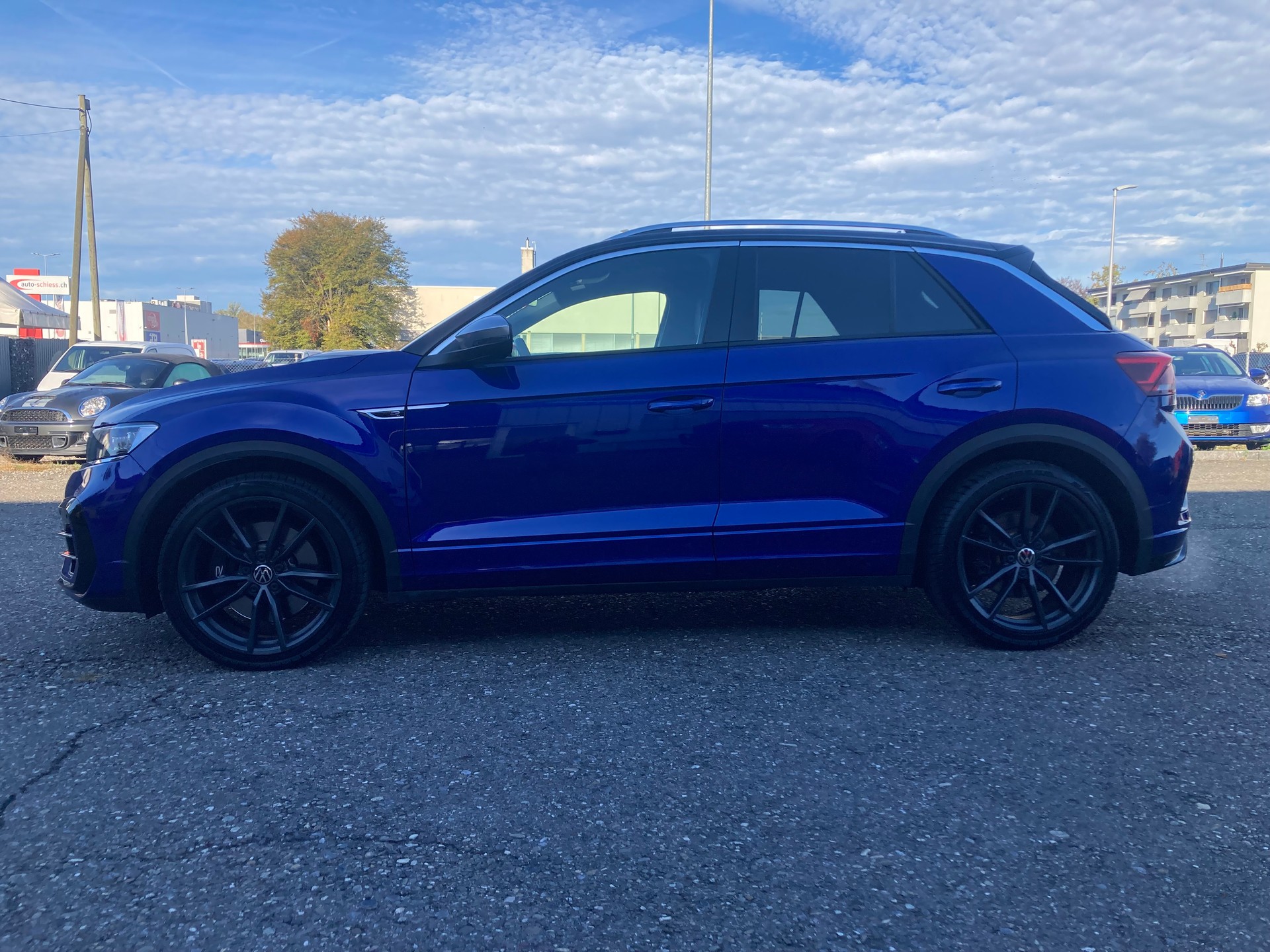 VW T-Roc 2.0 TSI R DSG 4Motion-image-2