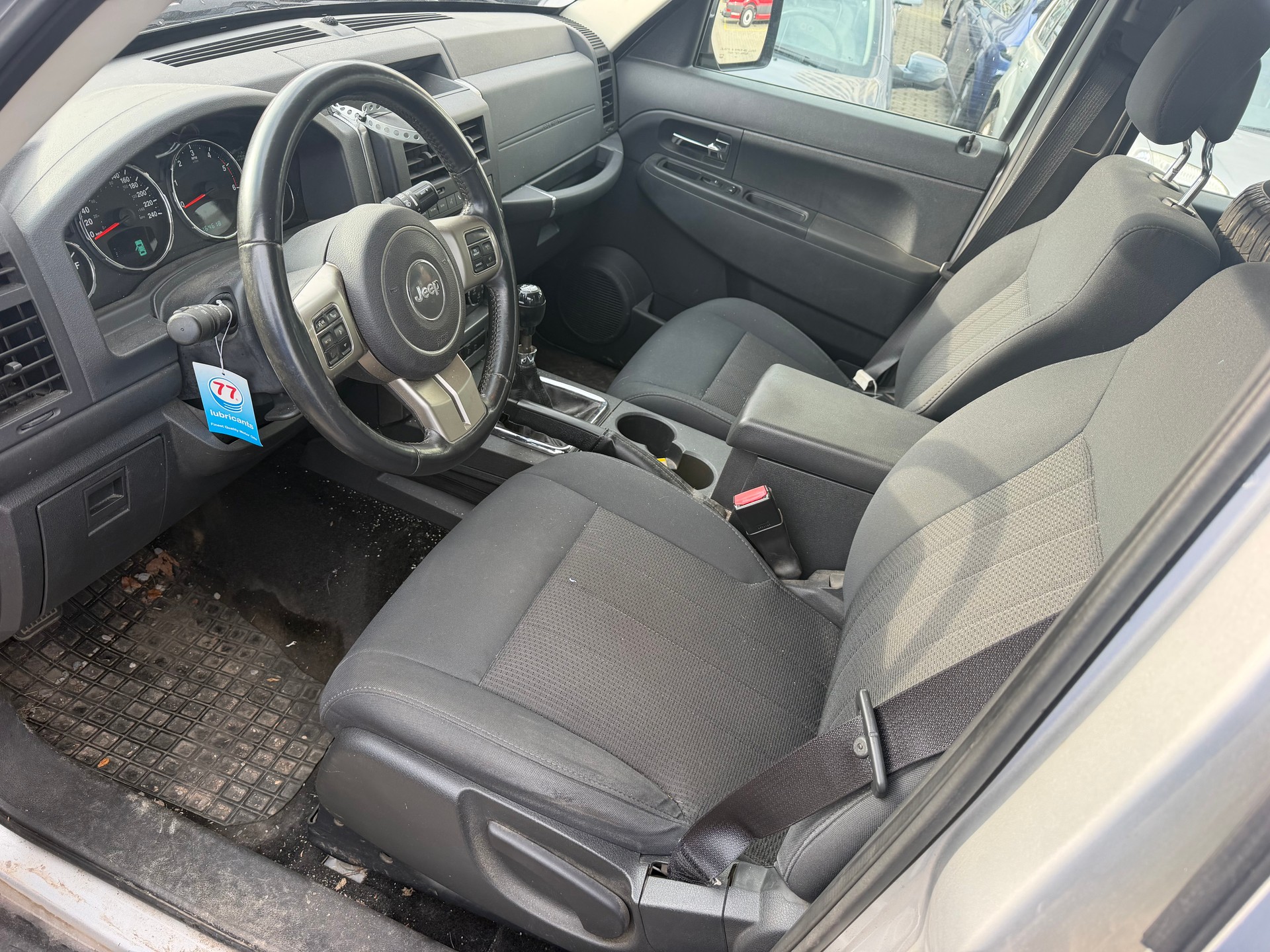 JEEP Cherokee 2.8 CRD Sport-image-6