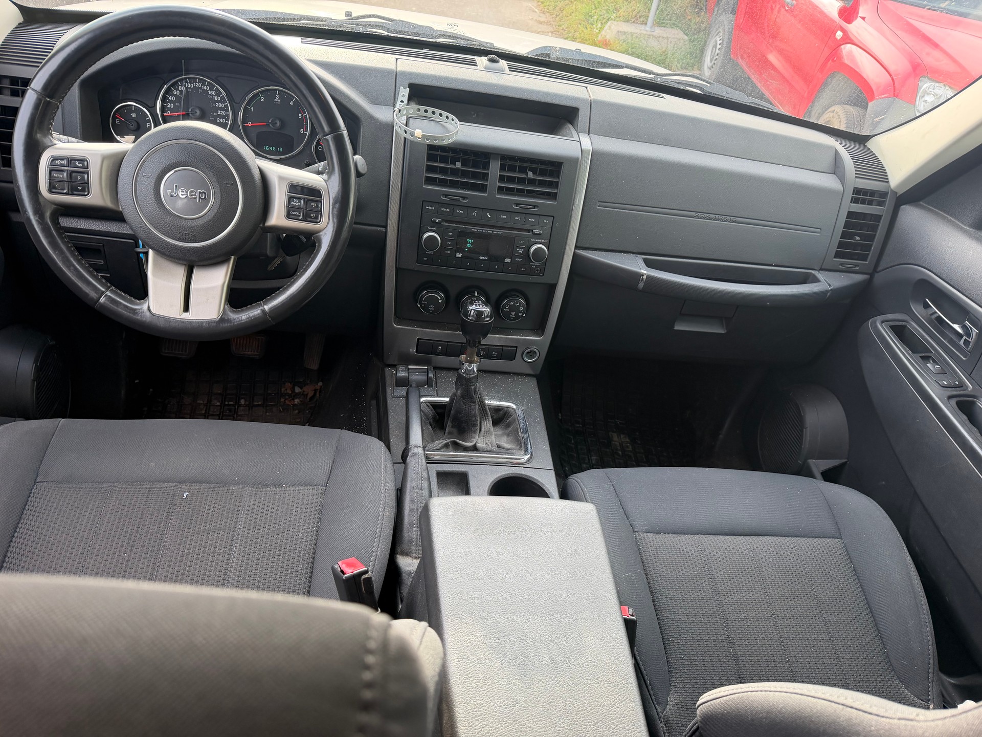 JEEP Cherokee 2.8 CRD Sport-image-9