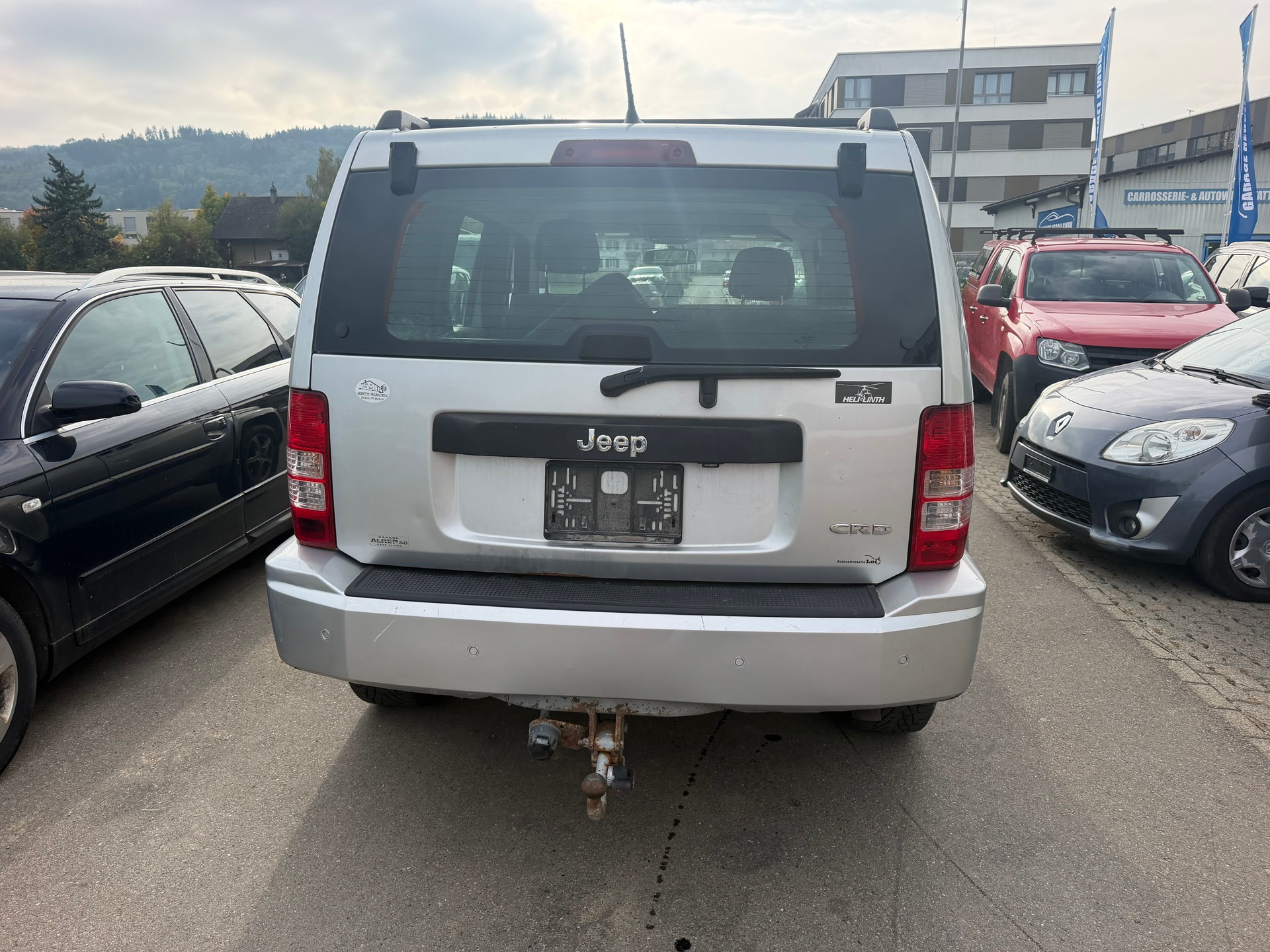 JEEP Cherokee 2.8 CRD Sport-image-5