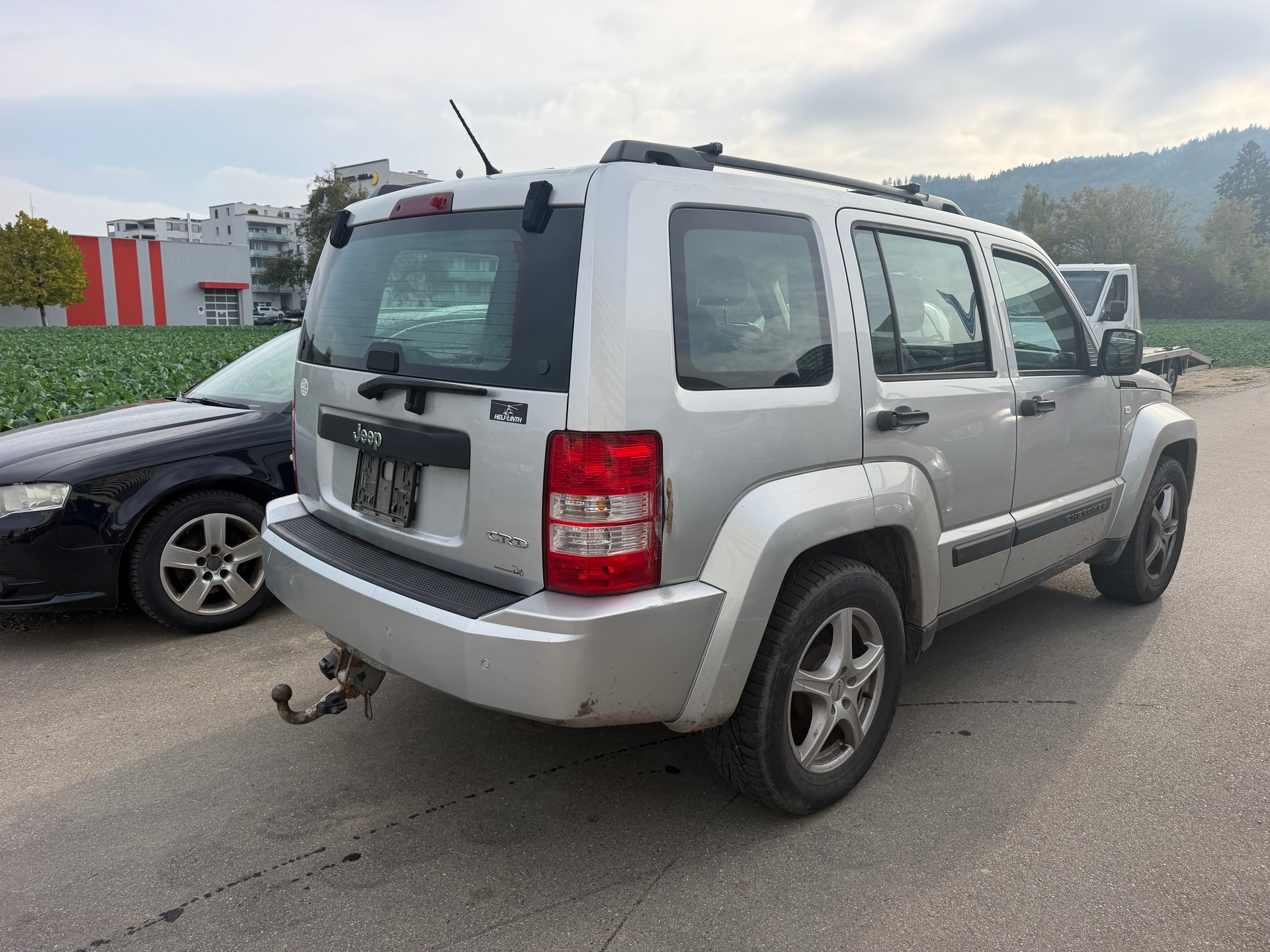 JEEP Cherokee 2.8 CRD Sport-image-3