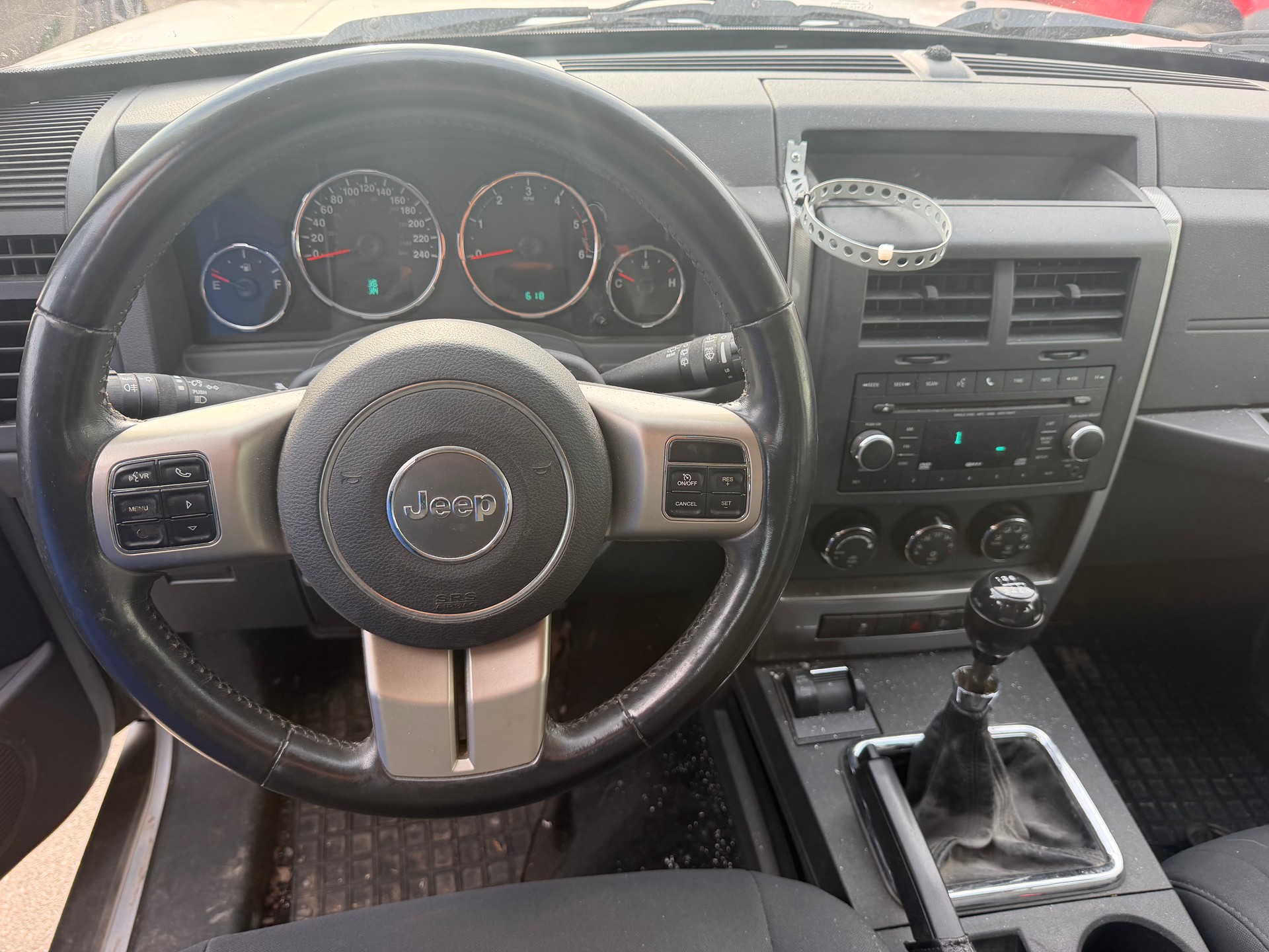 JEEP Cherokee 2.8 CRD Sport-image-7