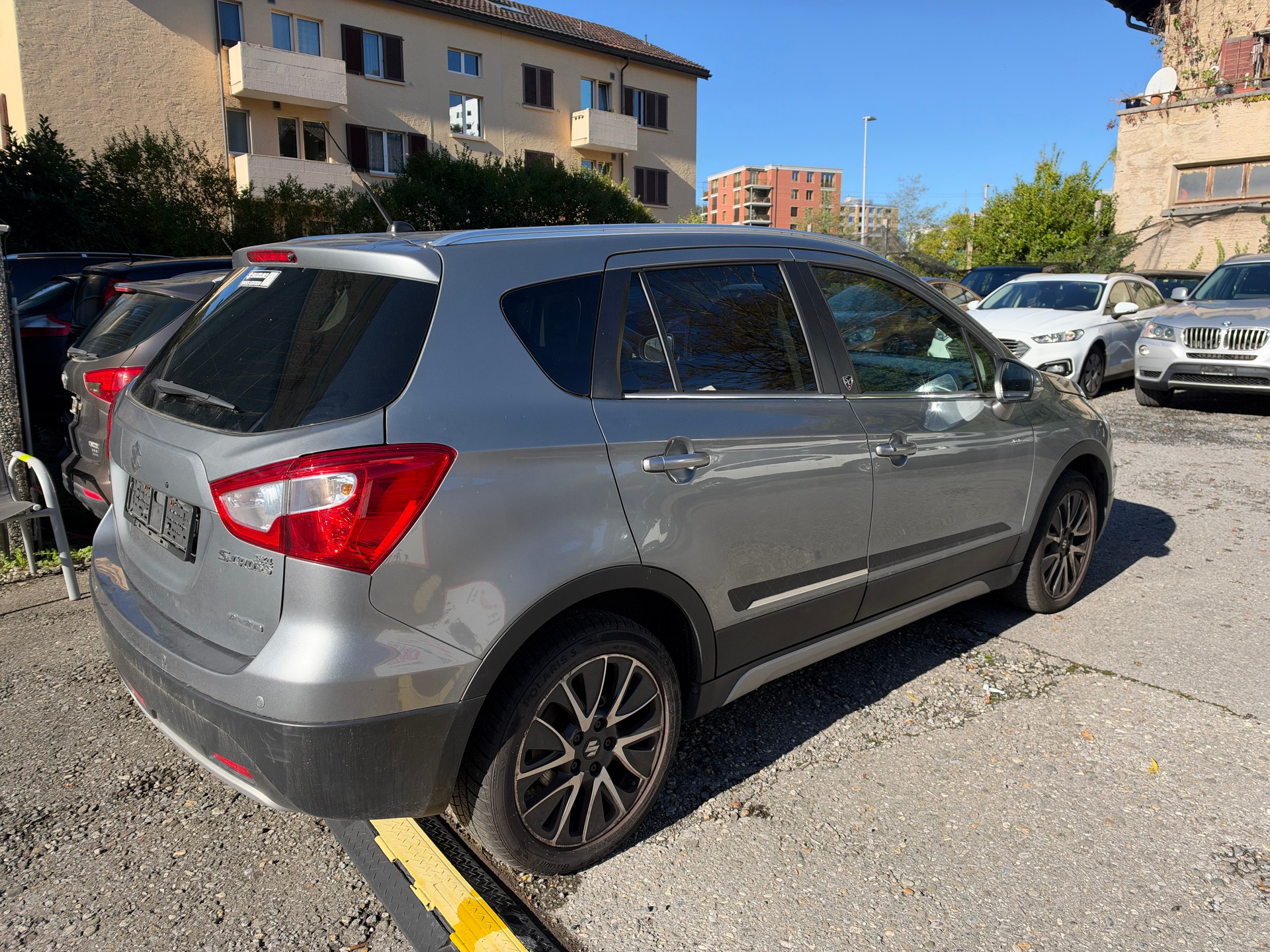 SUZUKI SX4 S-Cross 1.6 TD Compact Top 4WD-image-5