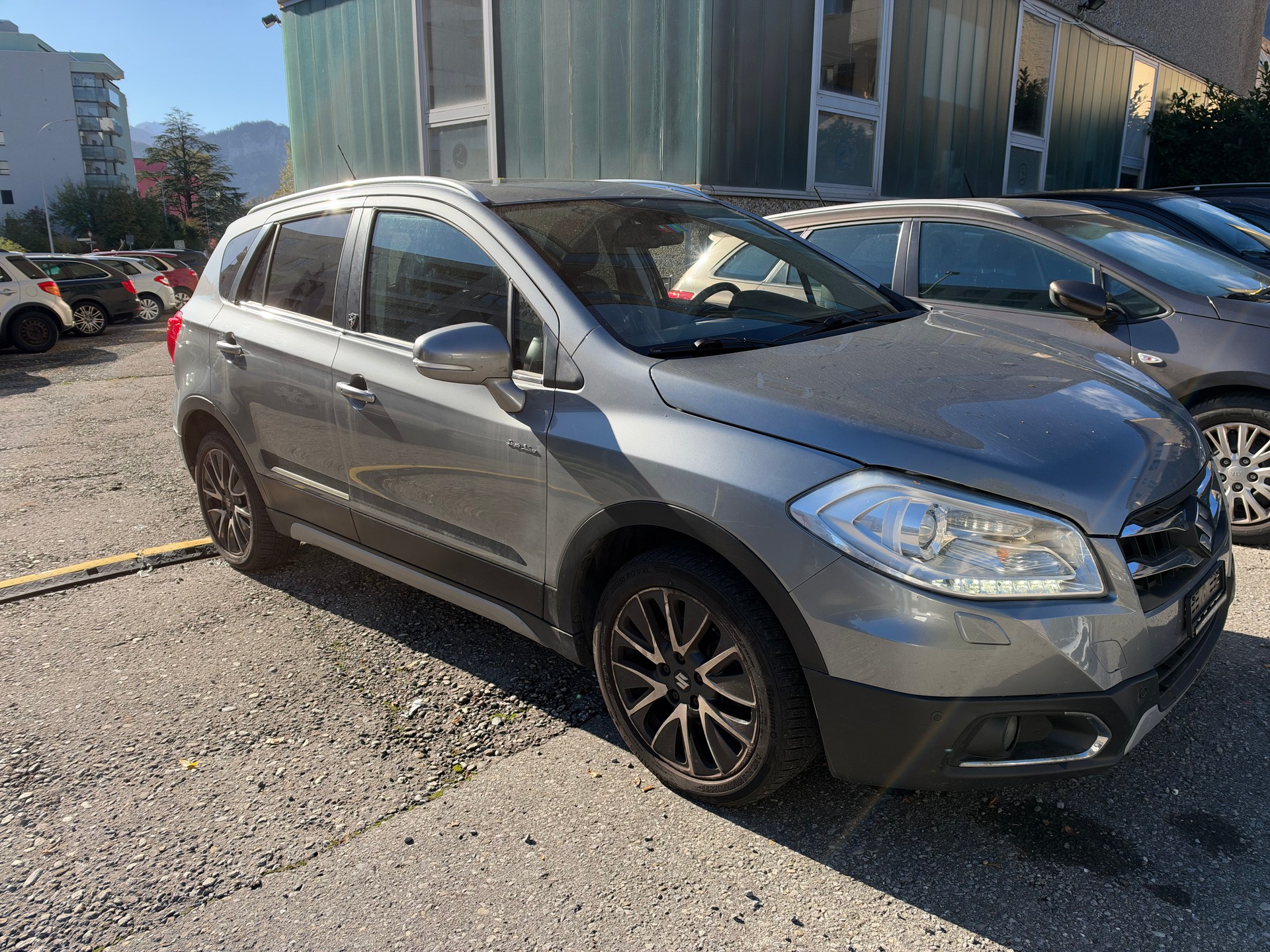 SUZUKI SX4 S-Cross 1.6 TD Compact Top 4WD-image-6