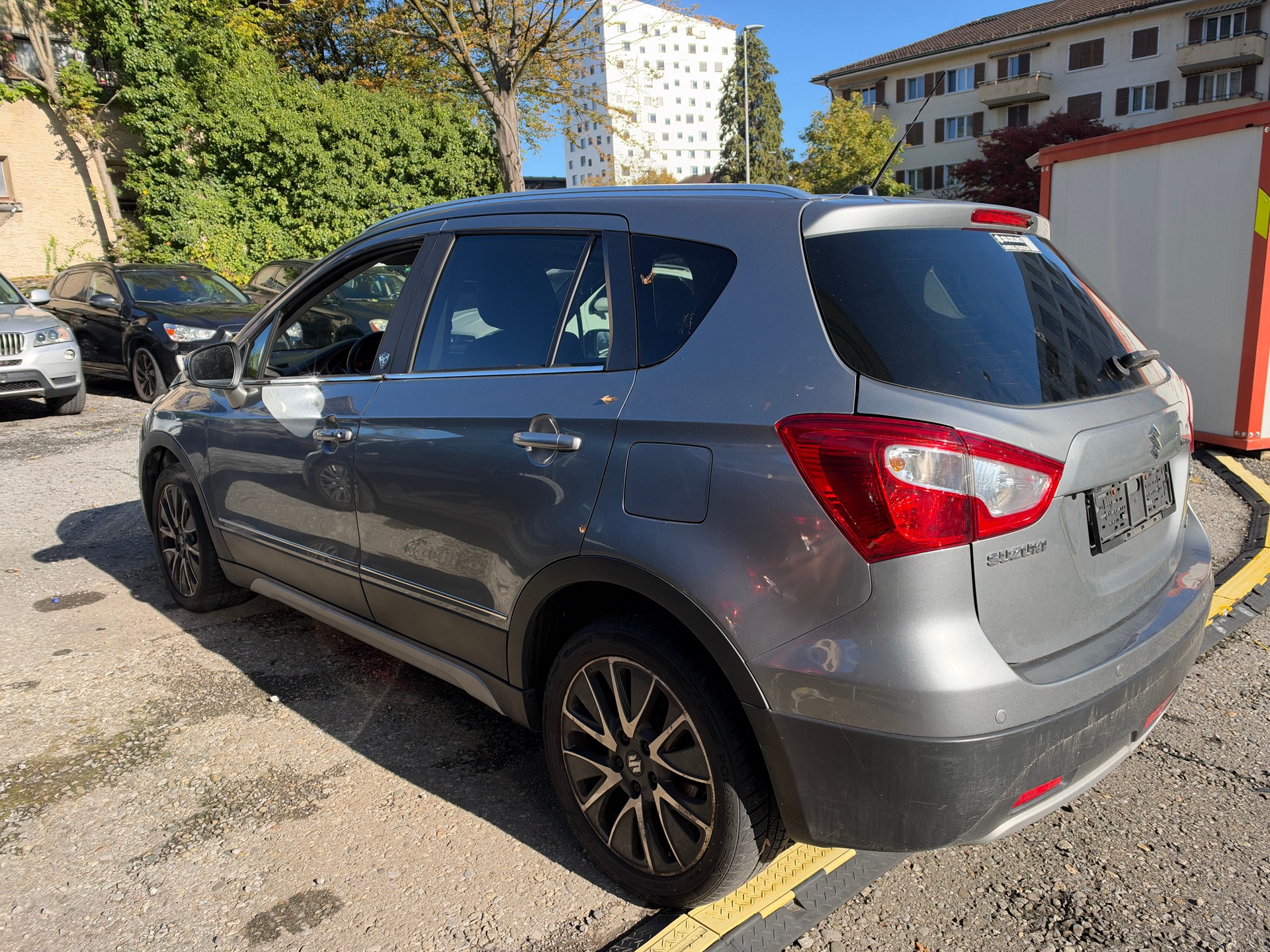 SUZUKI SX4 S-Cross 1.6 TD Compact Top 4WD-image-3