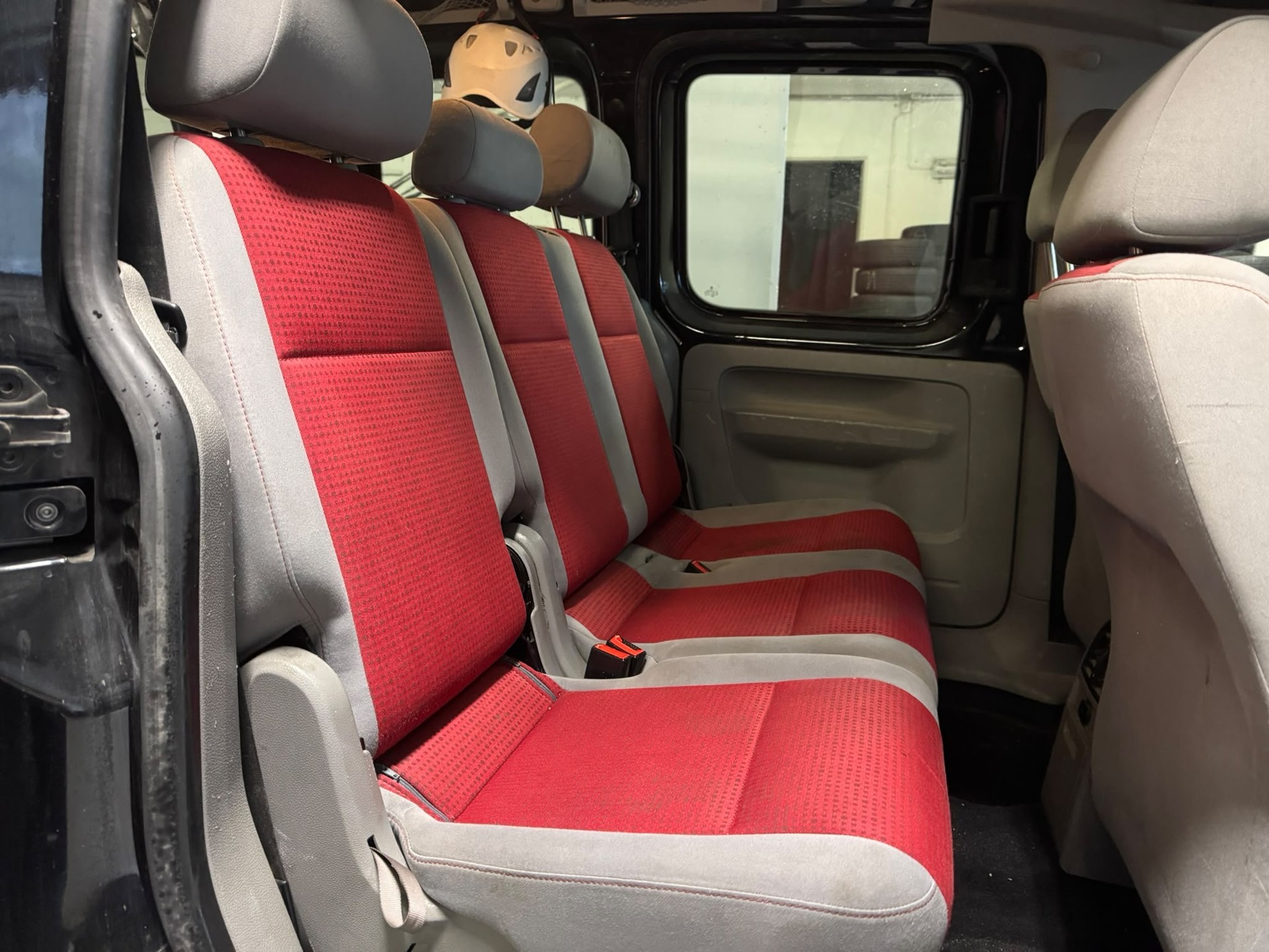 VW Caddy 1.9TDI PD 4Motion-image-13