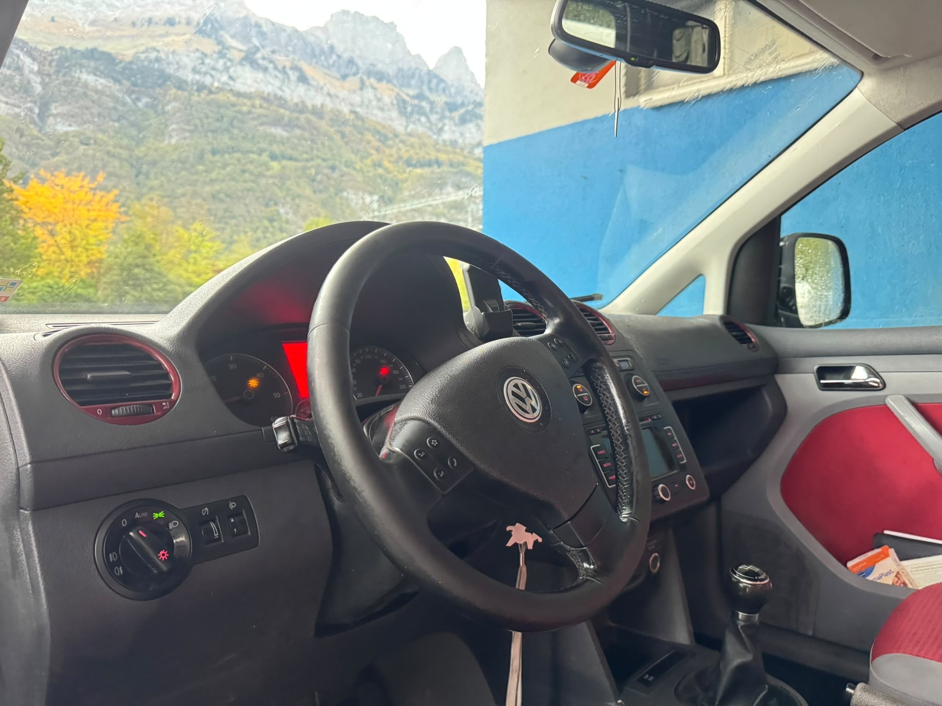 VW Caddy 1.9TDI PD 4Motion-image-12