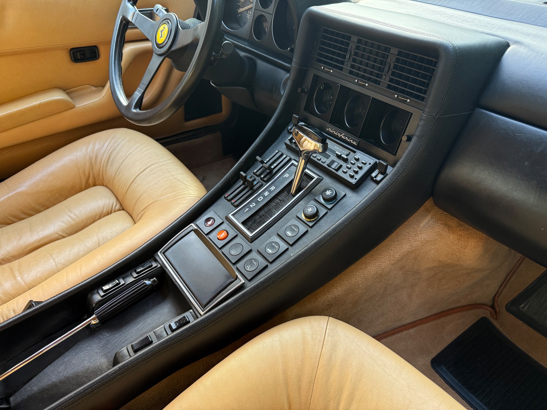 FERRARI 400 Automatic-image-9
