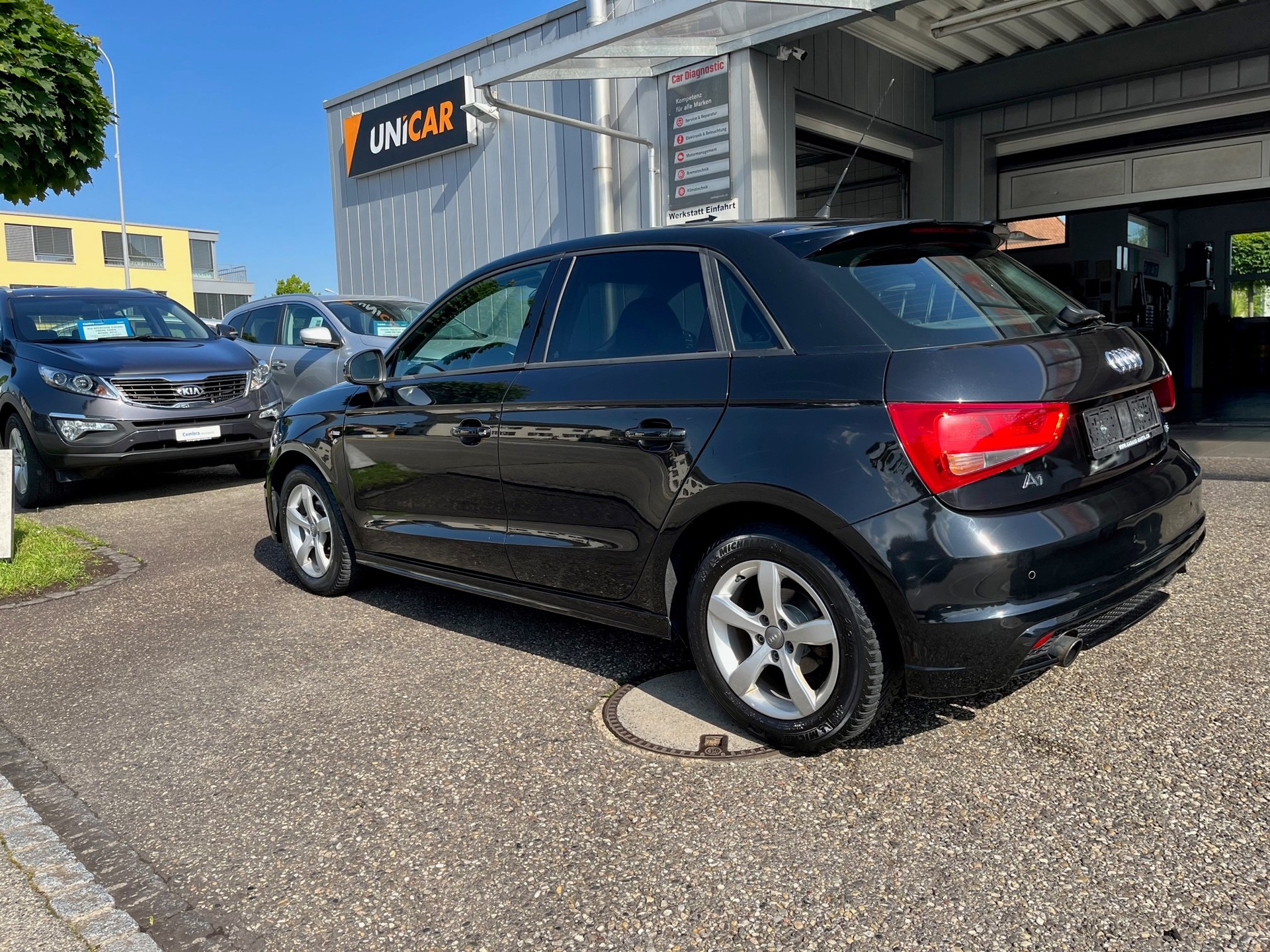 AUDI A1 Sportback 1.2 TFSI Start S-Line-image-3