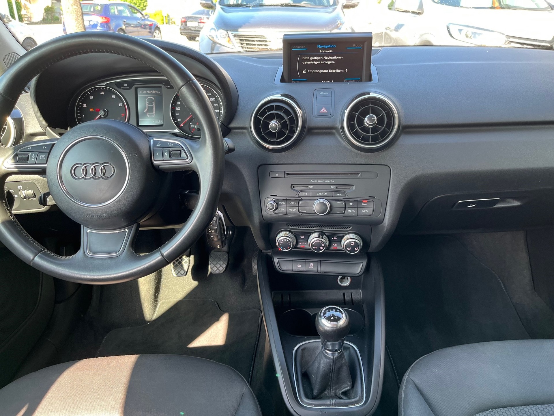 AUDI A1 Sportback 1.2 TFSI Start S-Line-image-10