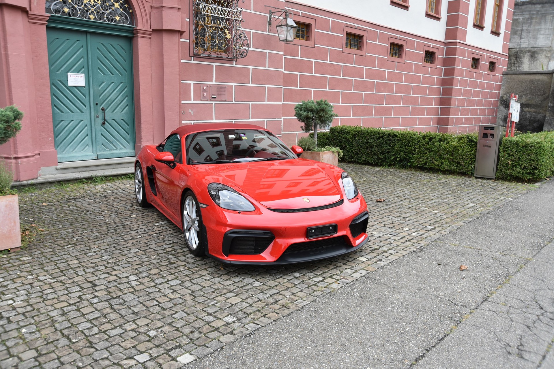 PORSCHE 718 Boxster Spyder-image-3