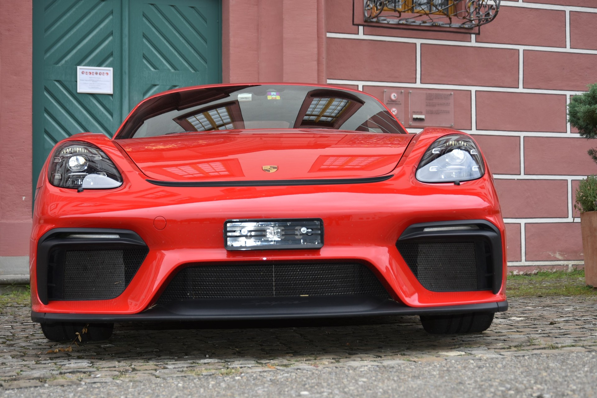 PORSCHE 718 Boxster Spyder-image-8