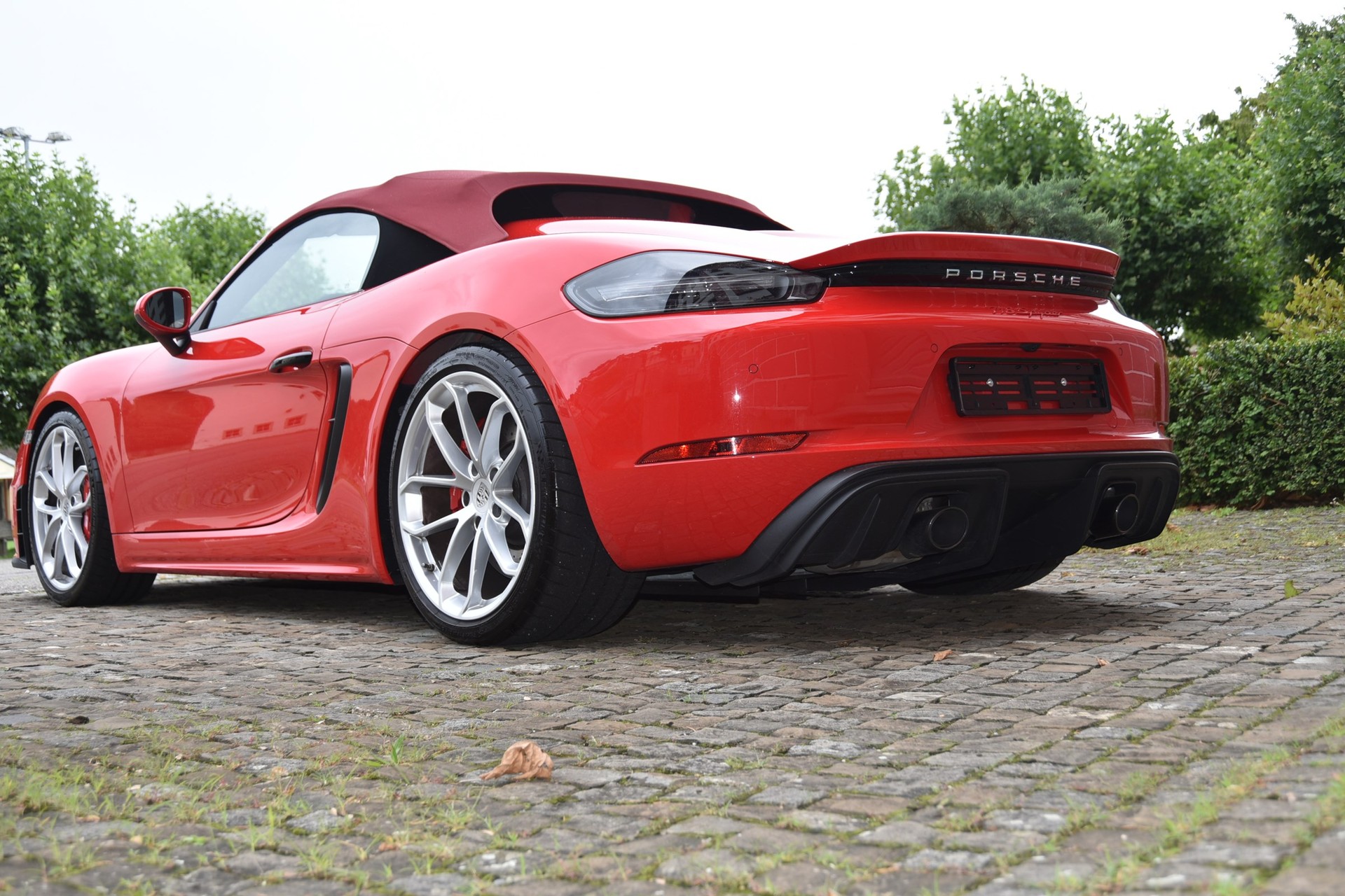 PORSCHE 718 Boxster Spyder-image-9
