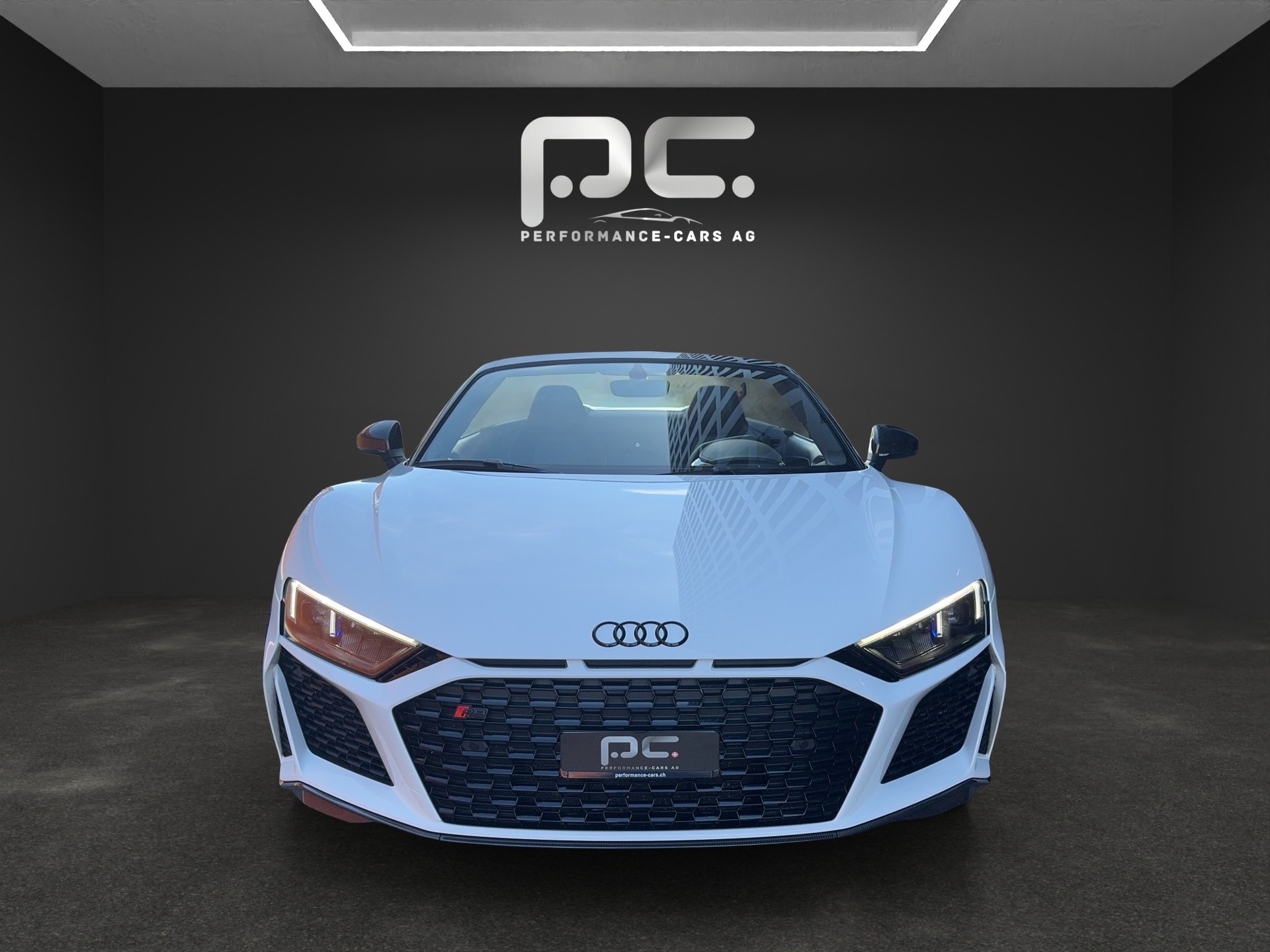 AUDI R8 Spyder performance S-Tronic-image-1
