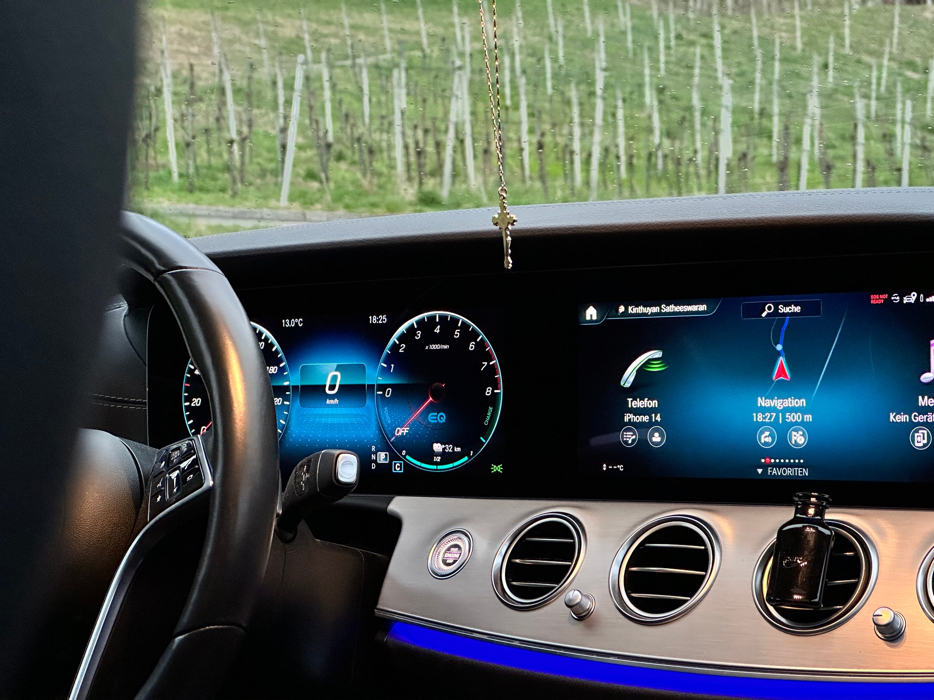 MERCEDES-BENZ E 300 e 4Matic EQ Star 9G-Tronic-image-16