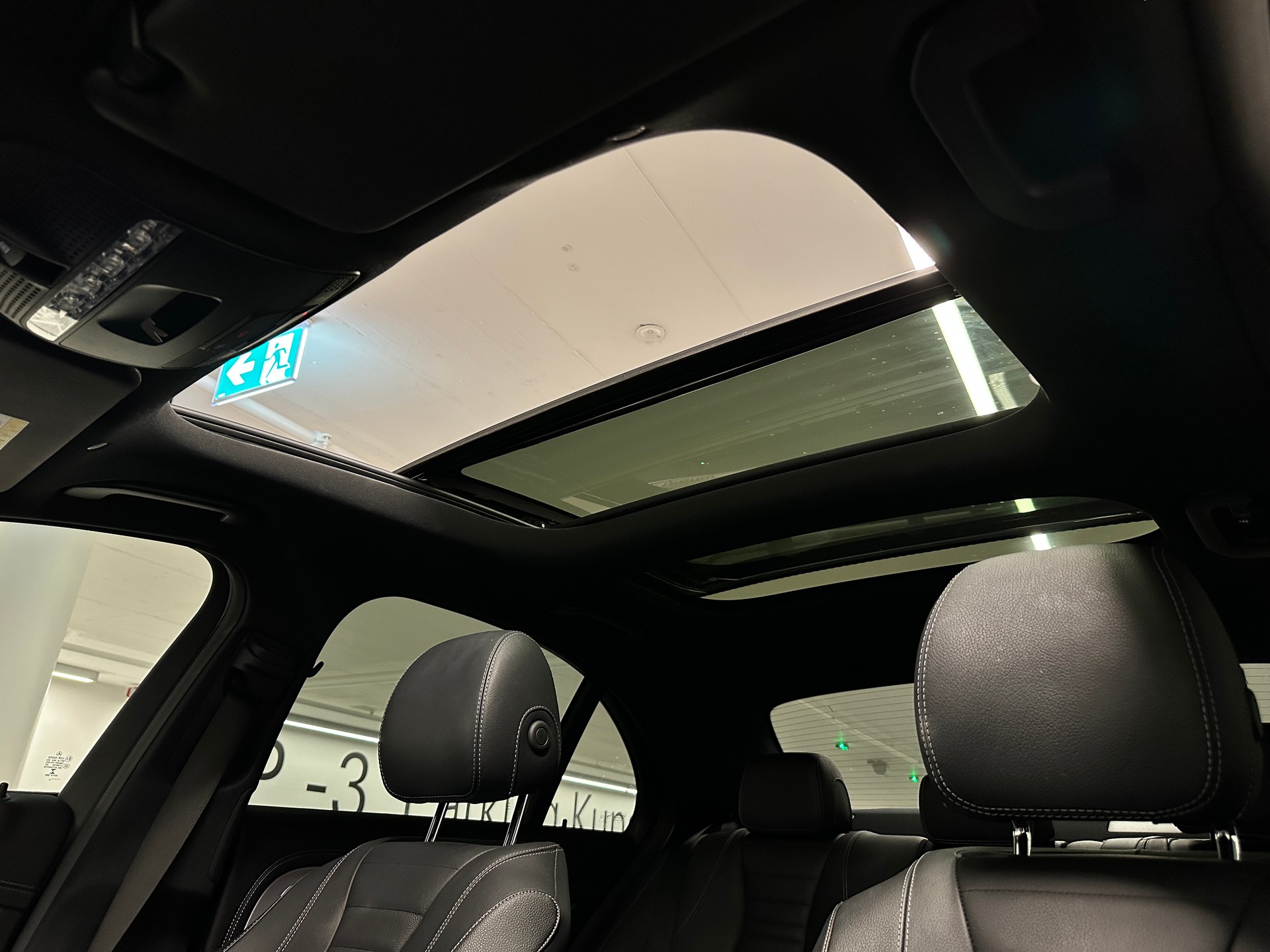MERCEDES-BENZ E 300 e 4Matic EQ Star 9G-Tronic-image-15