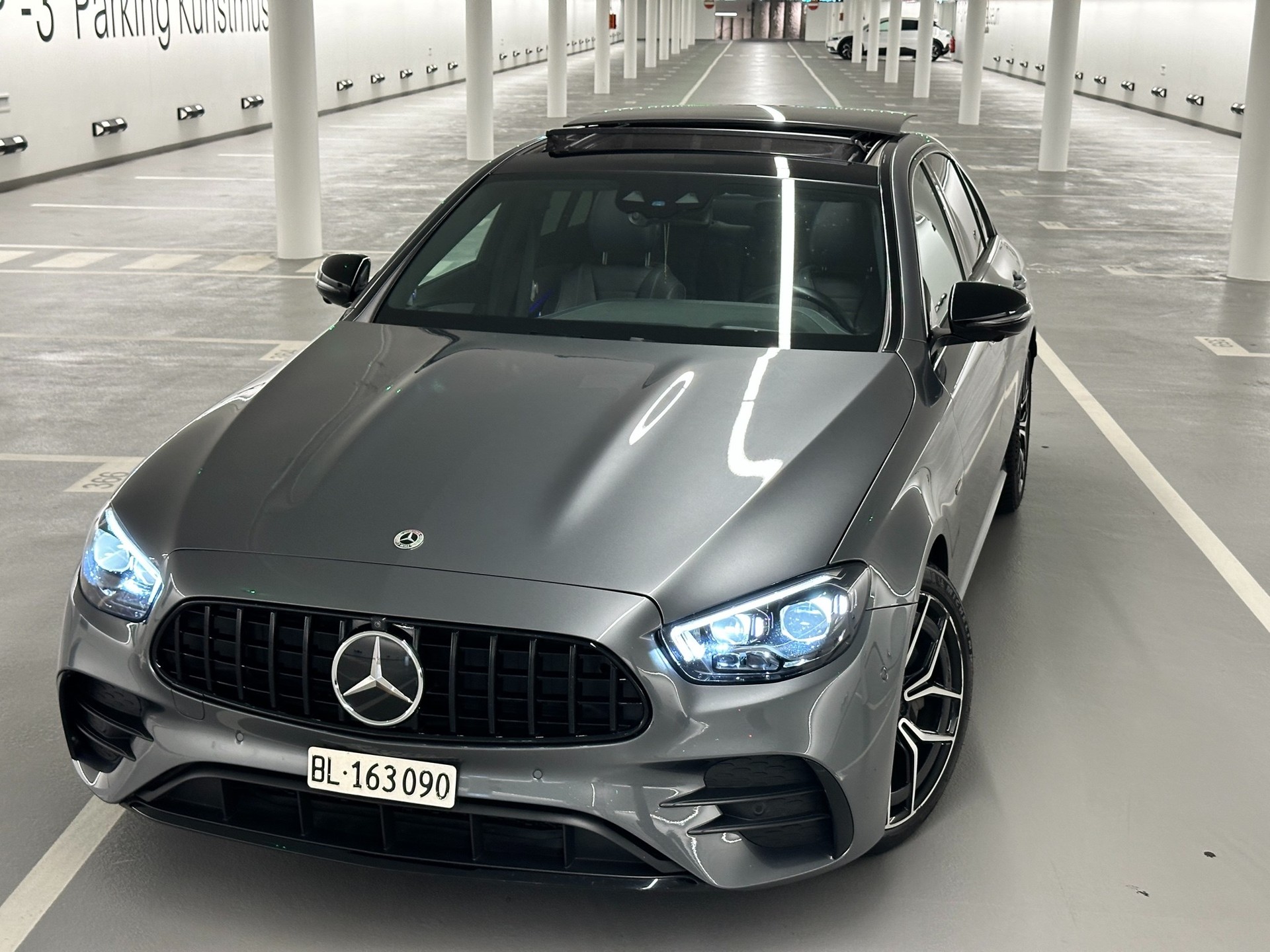 MERCEDES-BENZ E 300 e 4Matic EQ Star 9G-Tronic-image-8