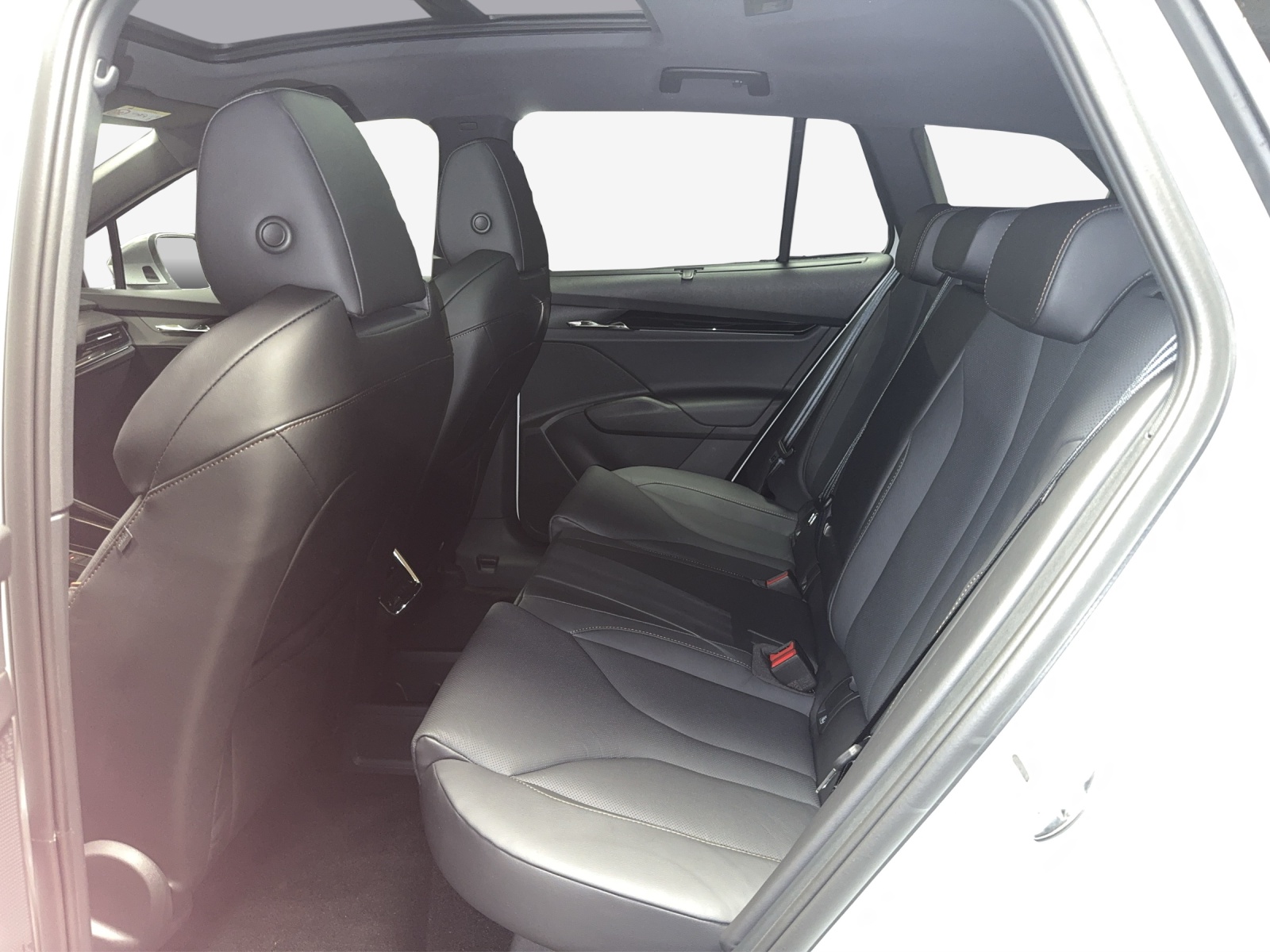 SKODA Enyaq 85x L&K 4x4-image-11